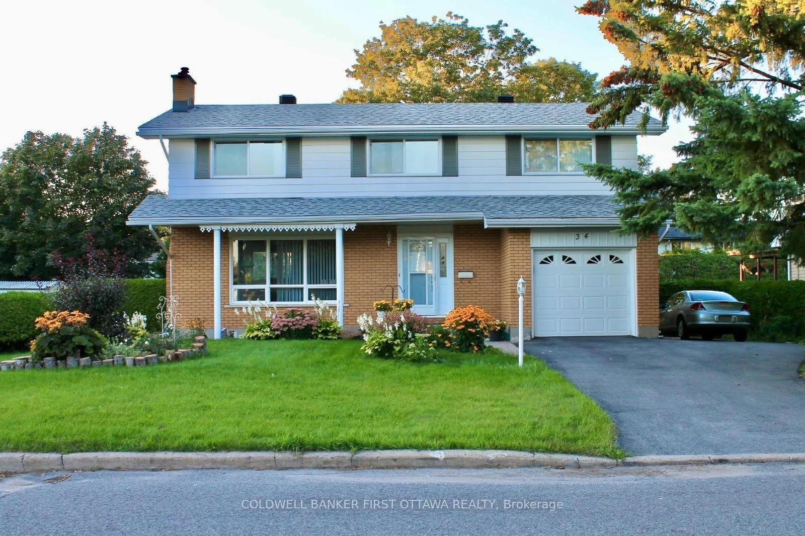 Photo 27 of 34 Hadley Circle, Ottawa, Bells Corners — HOMEH
