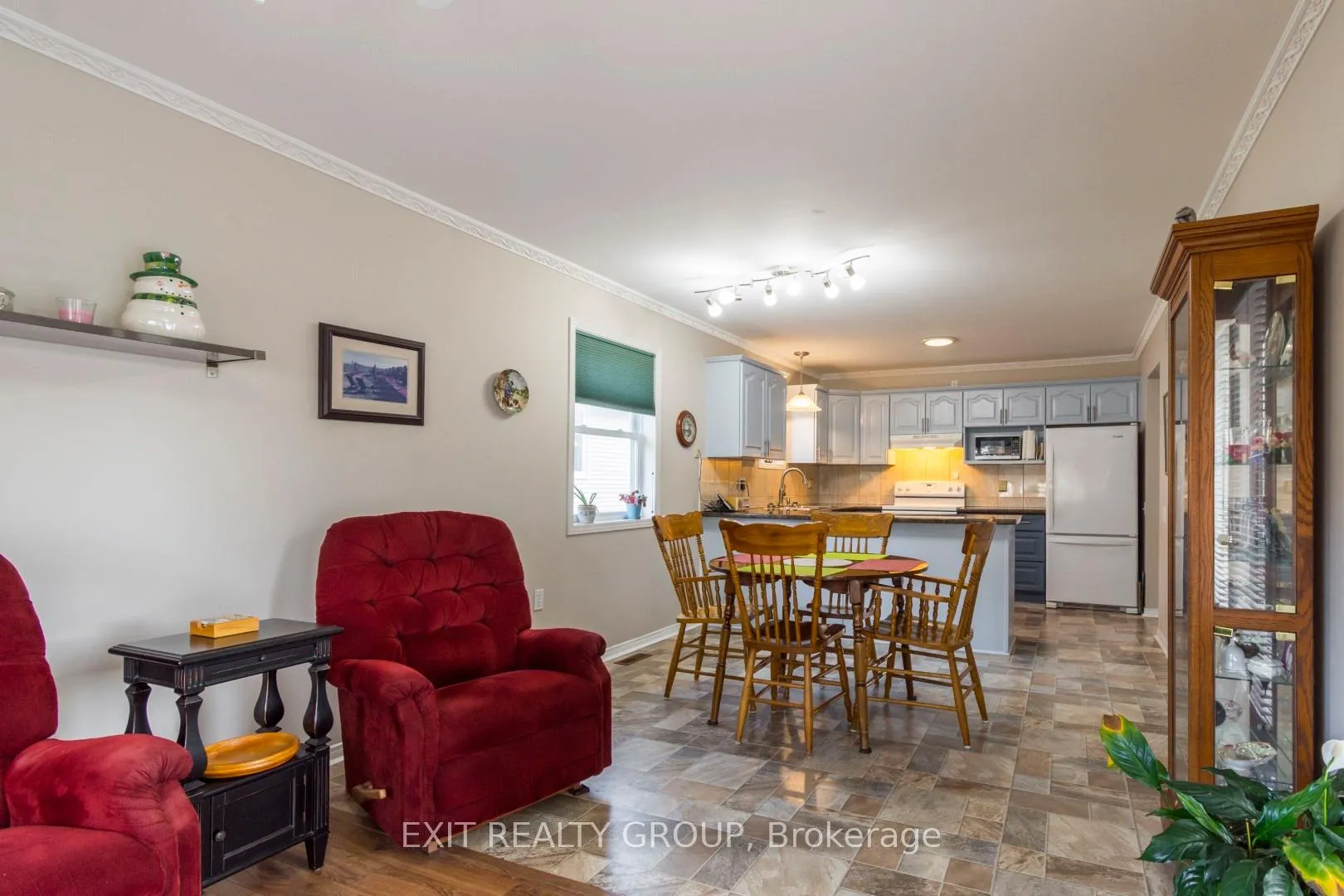 Photo 16 of 36 Cretney Drive, Prince Edward County, Wellington Ward — HOMEH