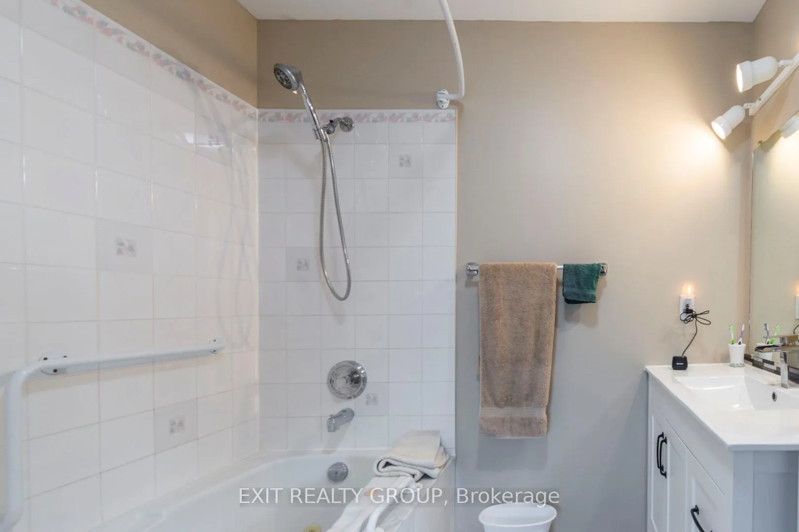 Photo 19 of 36 Cretney Drive, Prince Edward County, Wellington Ward — HOMEH
