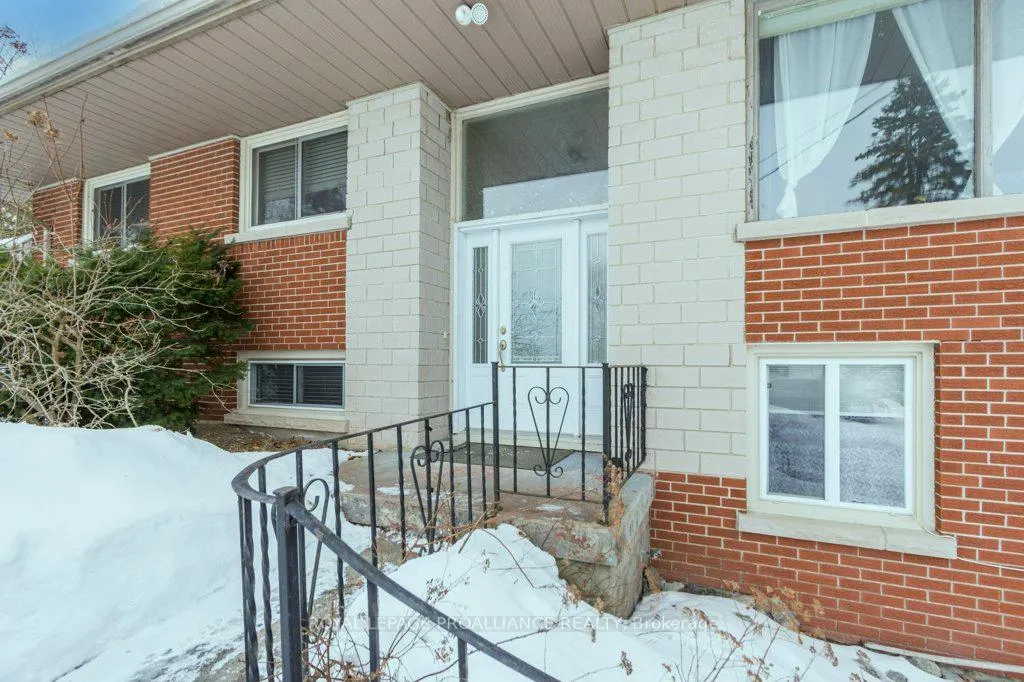 Photo 2 of 61 Lafferty Road, Quinte West, Murray Ward — HOMEH
