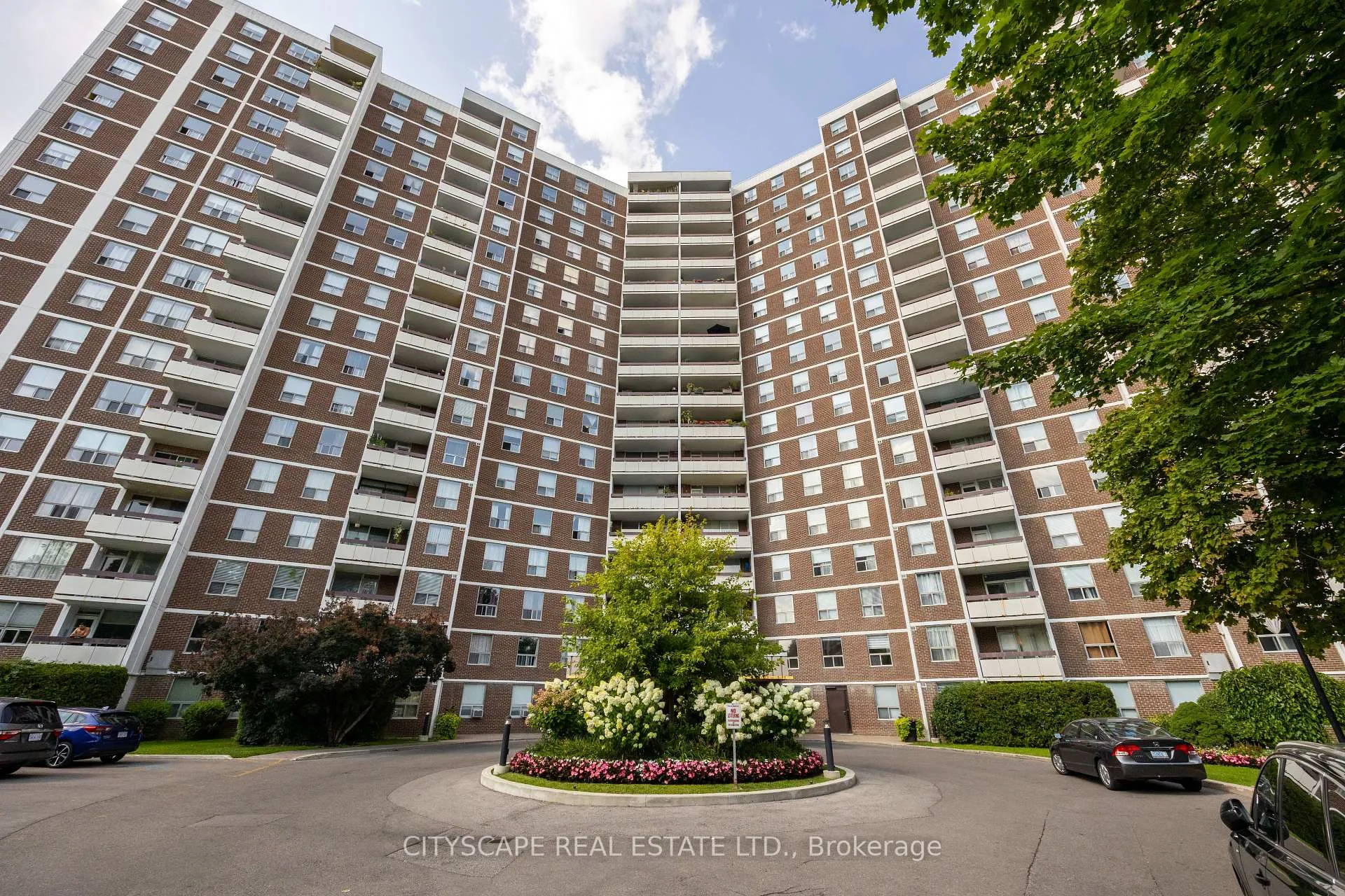 Photo 1 of Unit 618, 20 Edgecliff Golfway, Toronto, Flemingdon Park — HOMEH