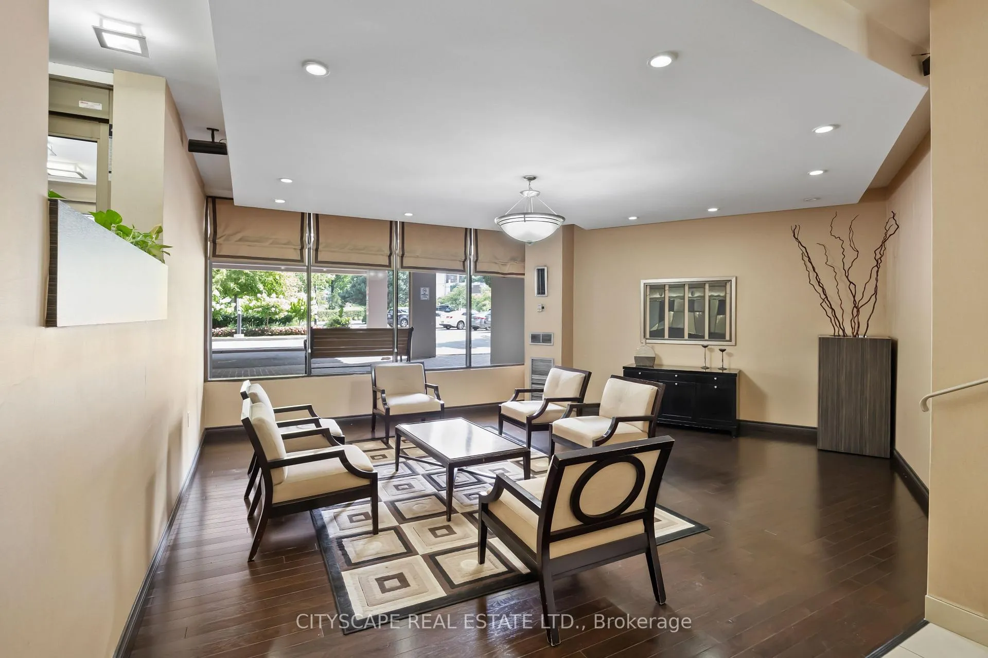 Photo 3 of Unit 618, 20 Edgecliff Golfway, Toronto, Flemingdon Park — HOMEH