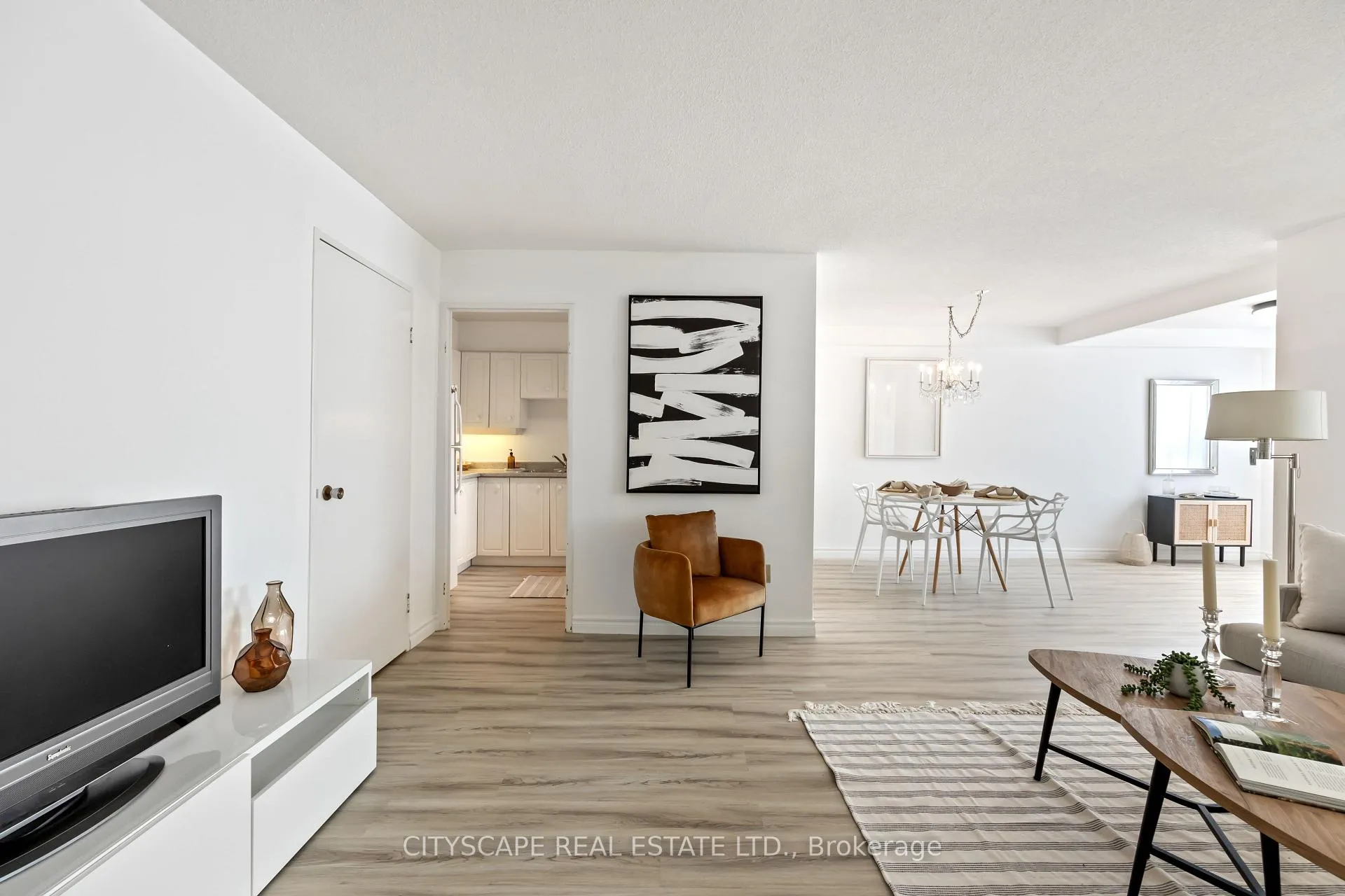 Photo 7 of Unit 618, 20 Edgecliff Golfway, Toronto, Flemingdon Park — HOMEH