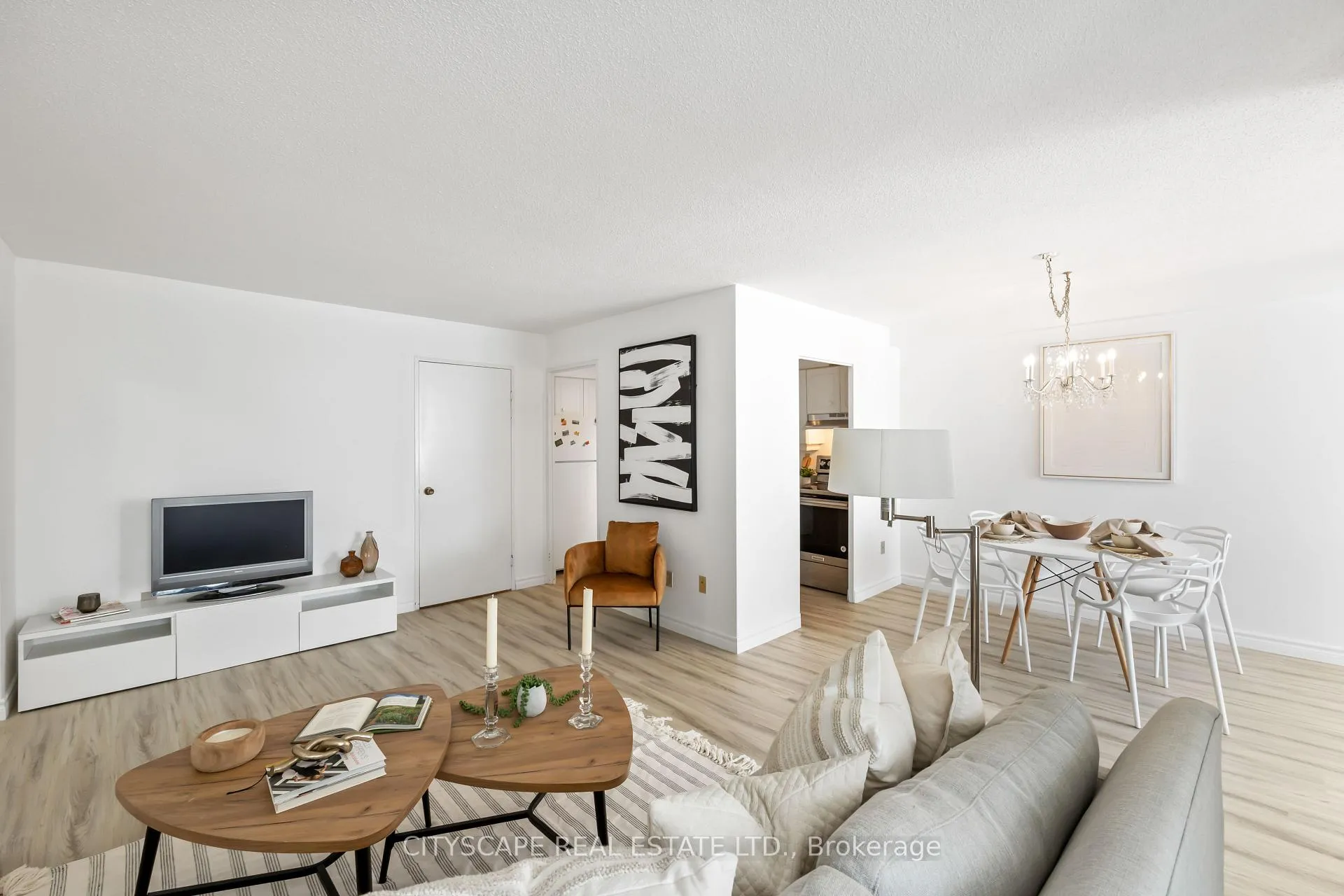 Photo 8 of Unit 618, 20 Edgecliff Golfway, Toronto, Flemingdon Park — HOMEH
