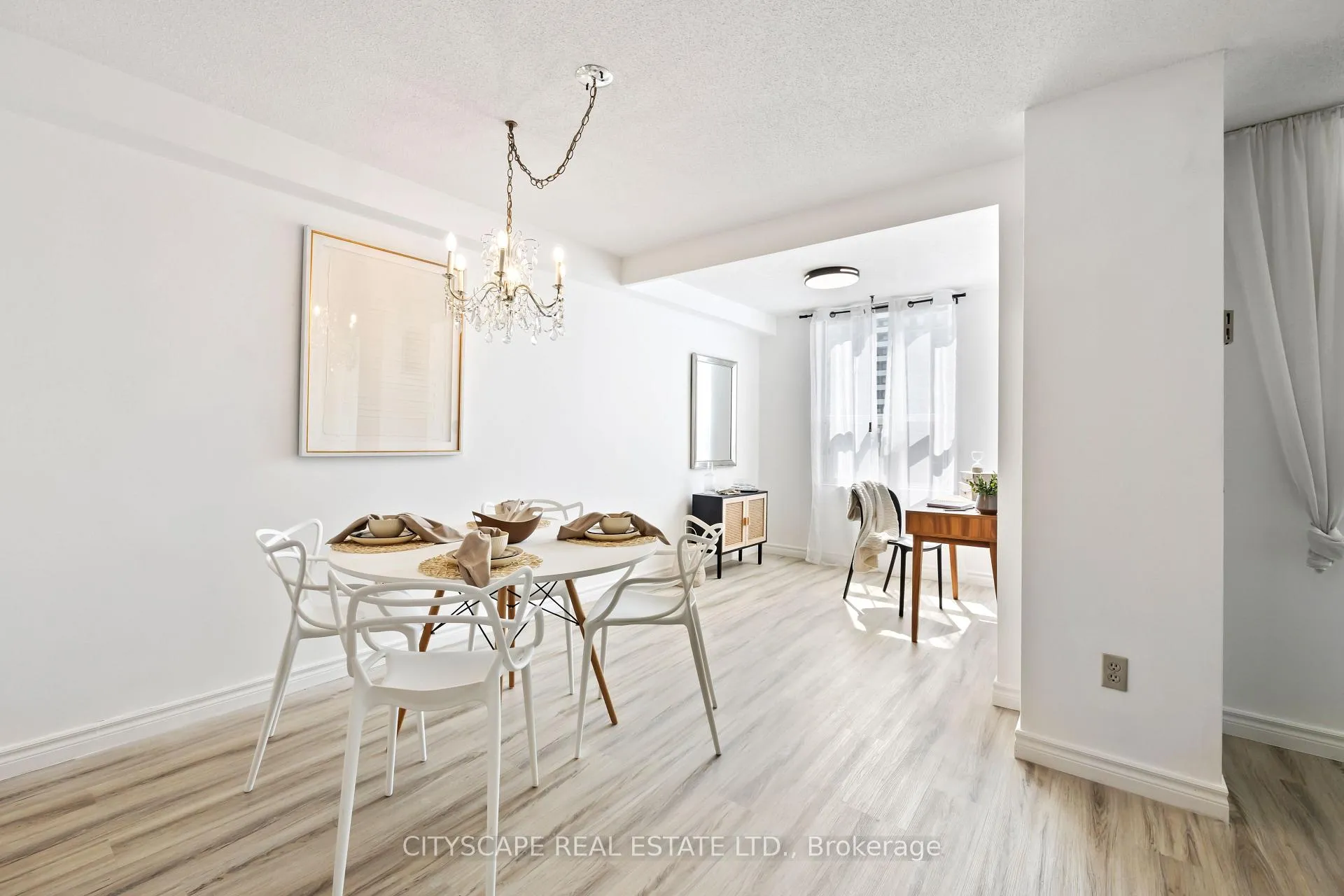 Photo 9 of Unit 618, 20 Edgecliff Golfway, Toronto, Flemingdon Park — HOMEH
