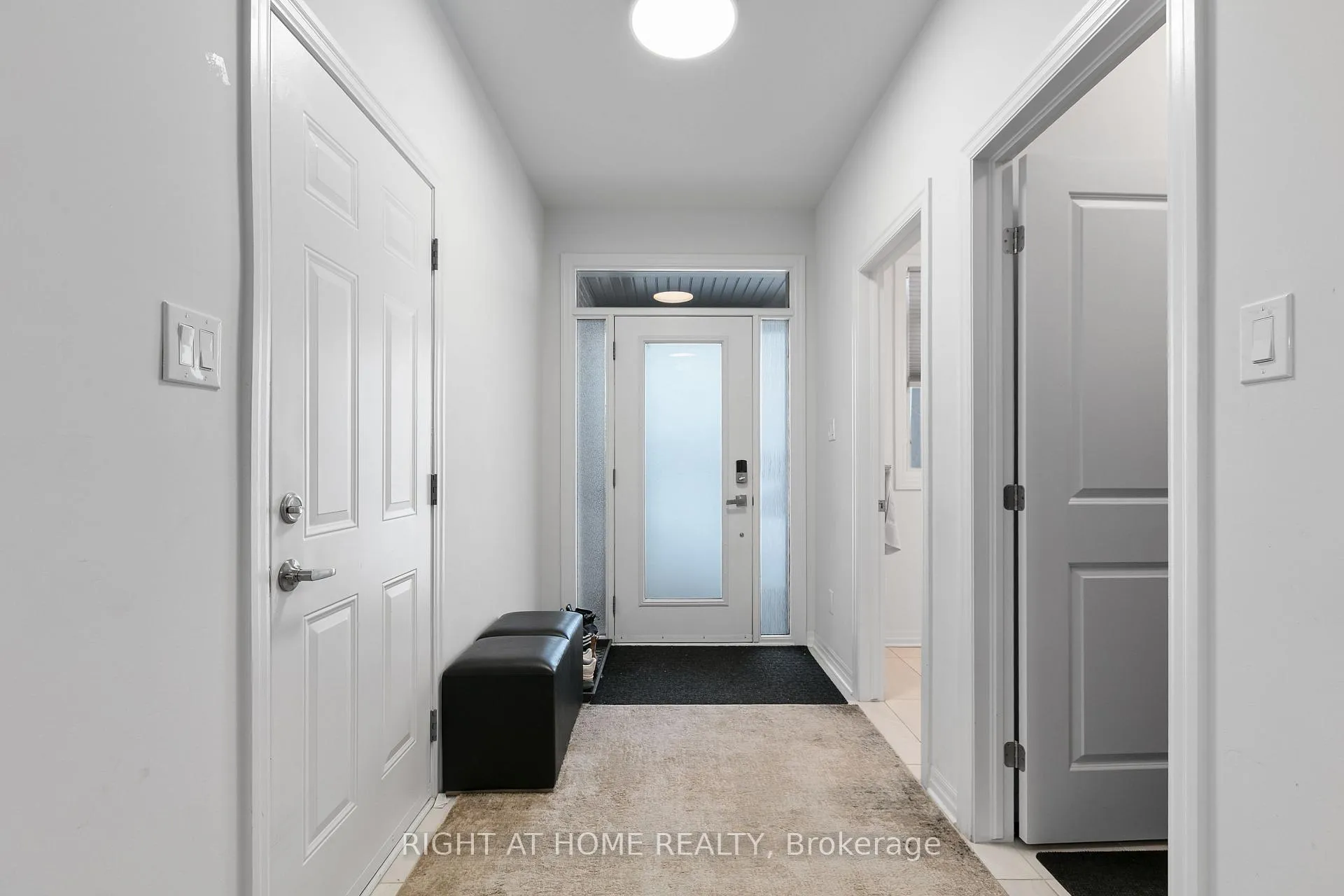Photo 2 of 917 Littlerock Street, Ottawa, Leitrim — HOMEH