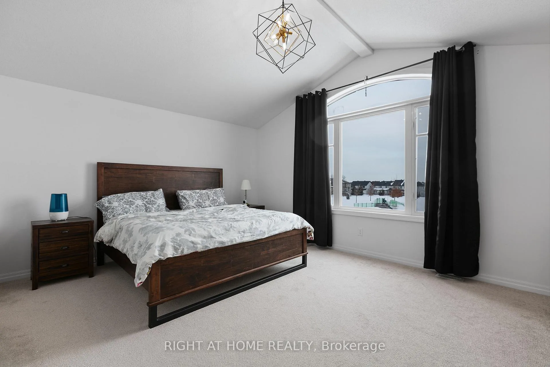 Photo 14 of 917 Littlerock Street, Ottawa, Leitrim — HOMEH