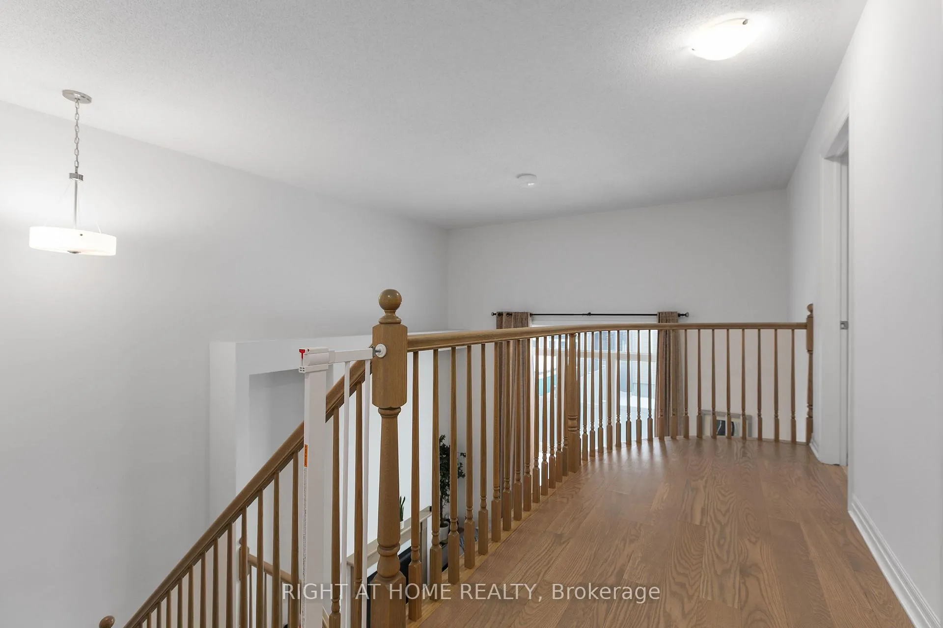Photo 21 of 917 Littlerock Street, Ottawa, Leitrim — HOMEH