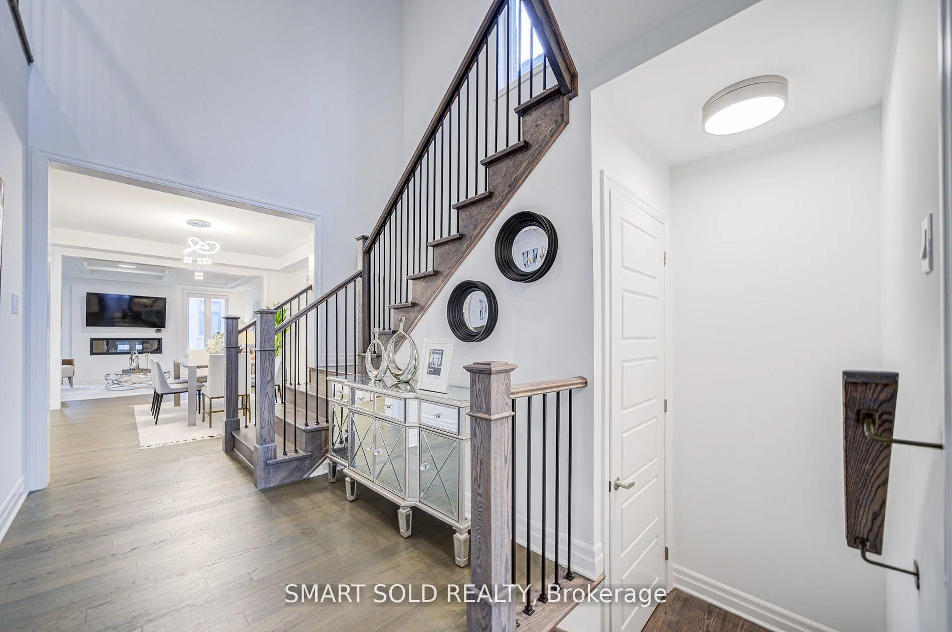 Photo 5 of 40 Misthollow Crescent, Markham, Victoria Square — HOMEH