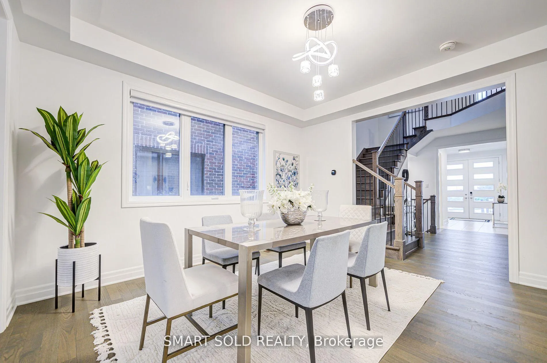 Photo 6 of 40 Misthollow Crescent, Markham, Victoria Square — HOMEH