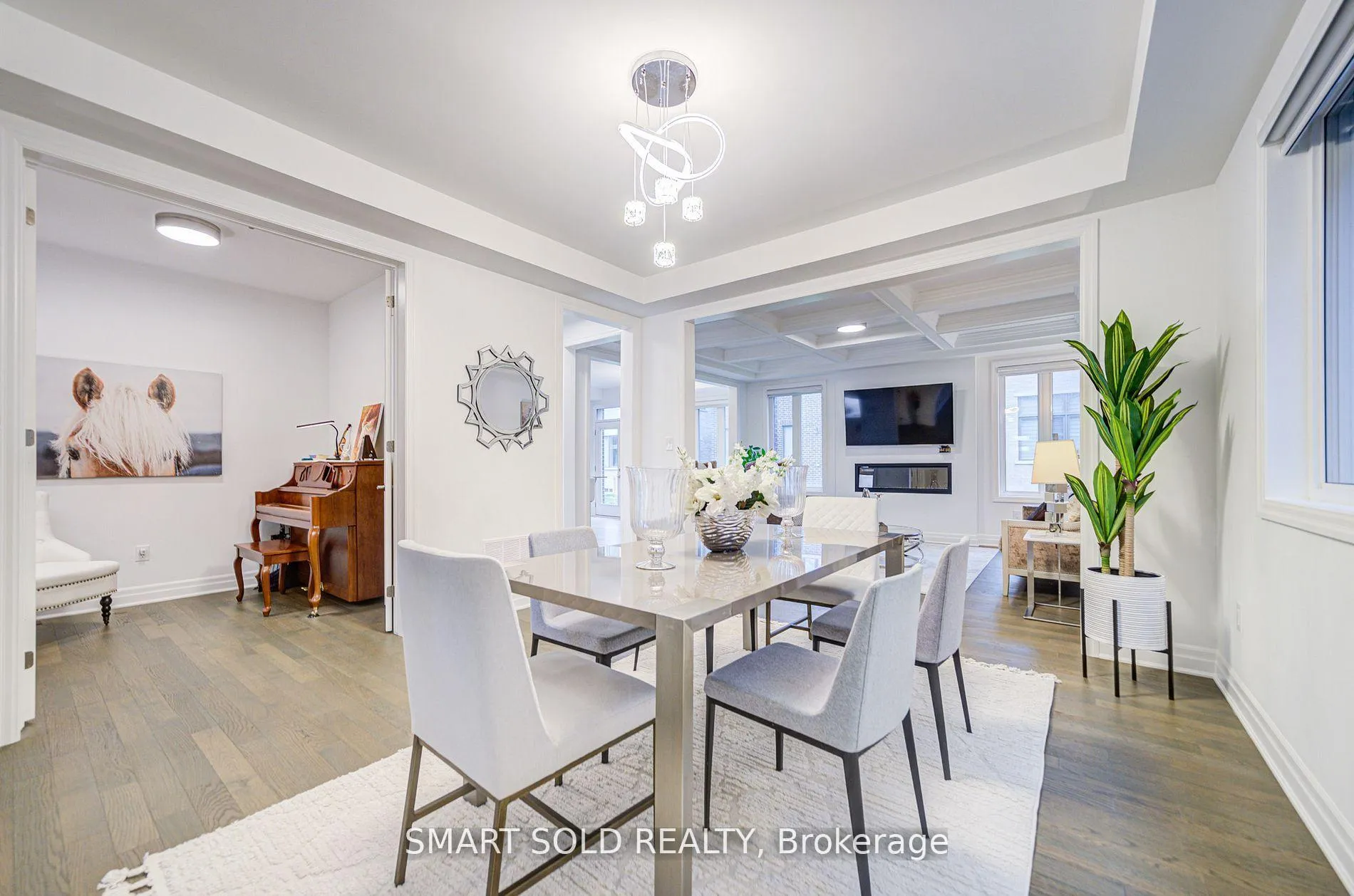 Photo 7 of 40 Misthollow Crescent, Markham, Victoria Square — HOMEH
