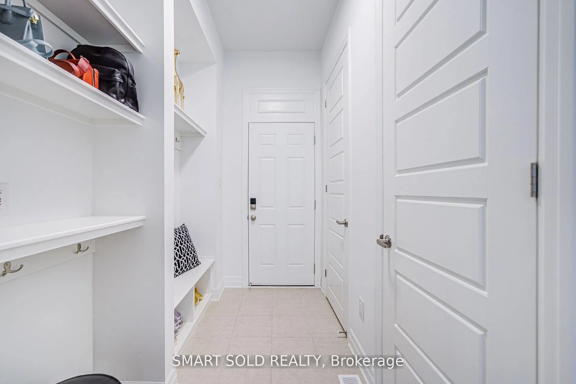 Photo 19 of 40 Misthollow Crescent, Markham, Victoria Square — HOMEH
