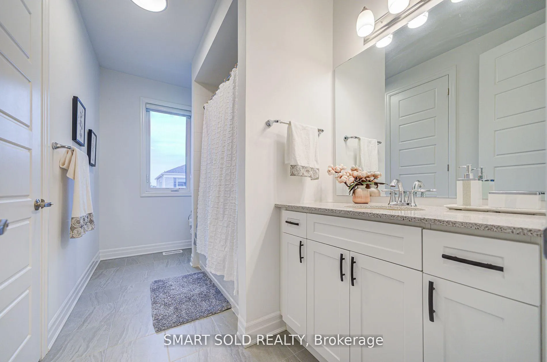 Photo 31 of 40 Misthollow Crescent, Markham, Victoria Square — HOMEH