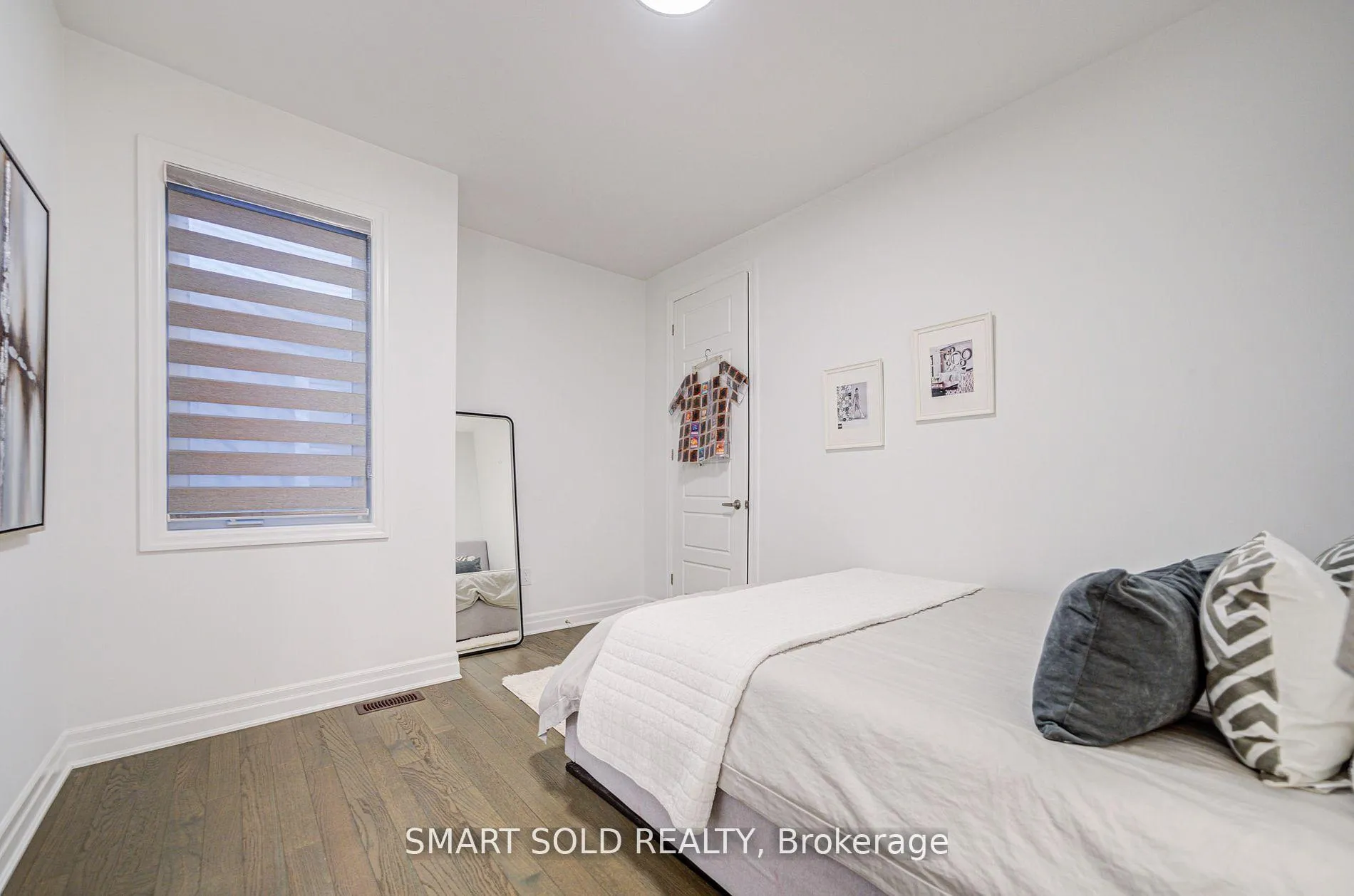 Photo 37 of 40 Misthollow Crescent, Markham, Victoria Square — HOMEH
