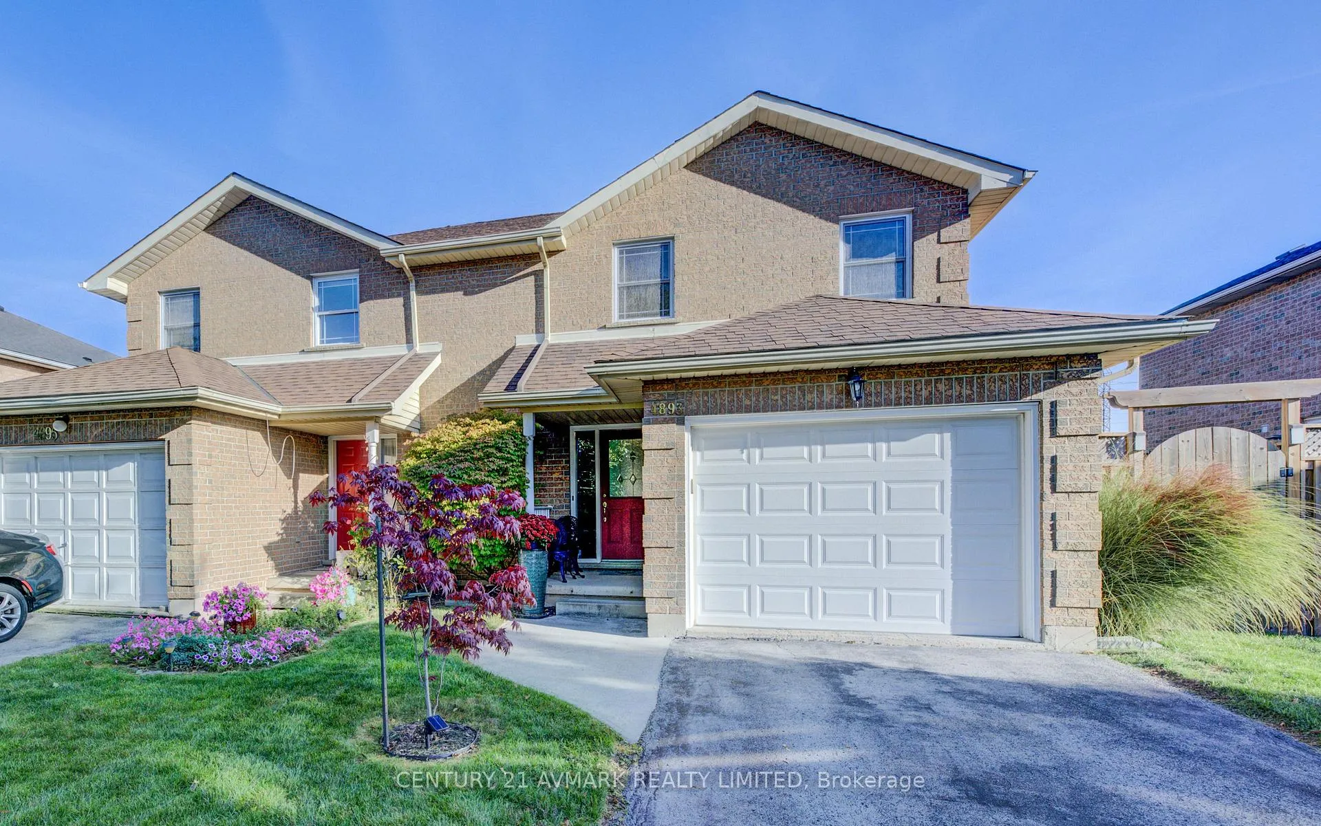 Front of 4893 Northgate Crescent
