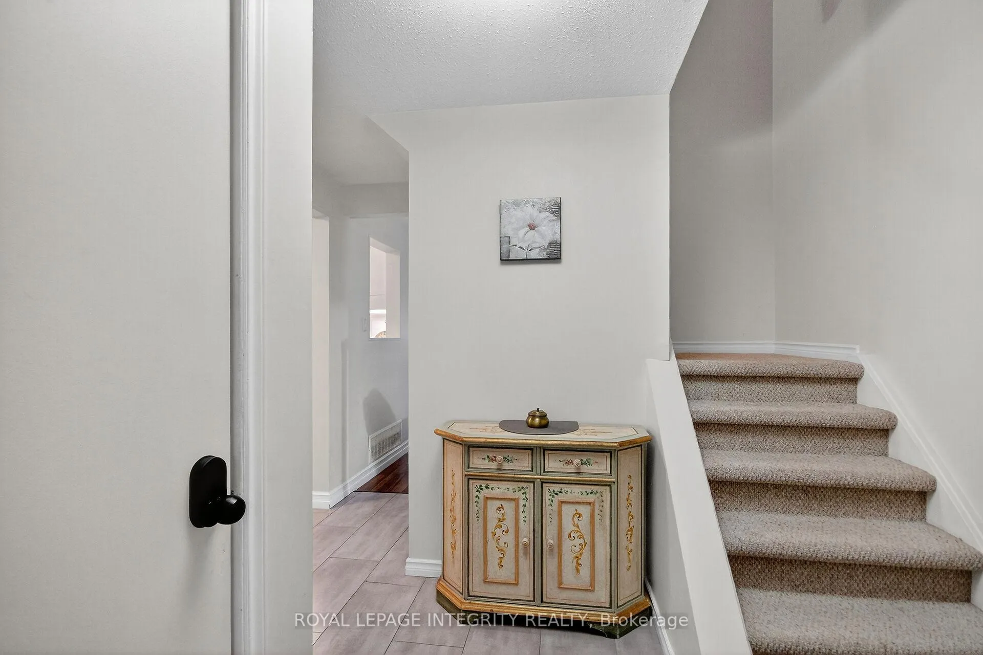 Photo 5 of Unit 36, 1867 Simard Drive, Ottawa, Chateauneuf — HOMEH