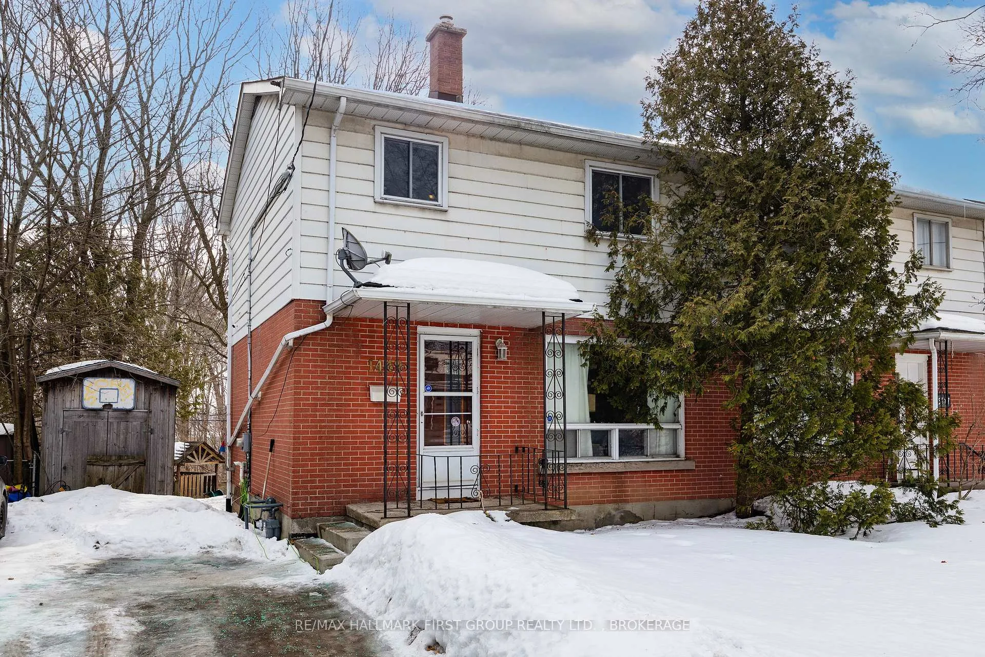 Front of 1449 Montreal Street