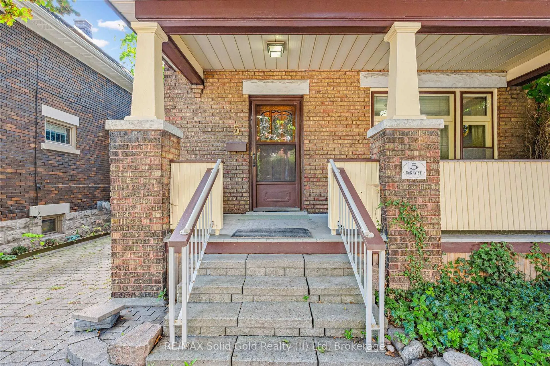 Photo 2 of 5 Dekay Street, Kitchener — HOMEH