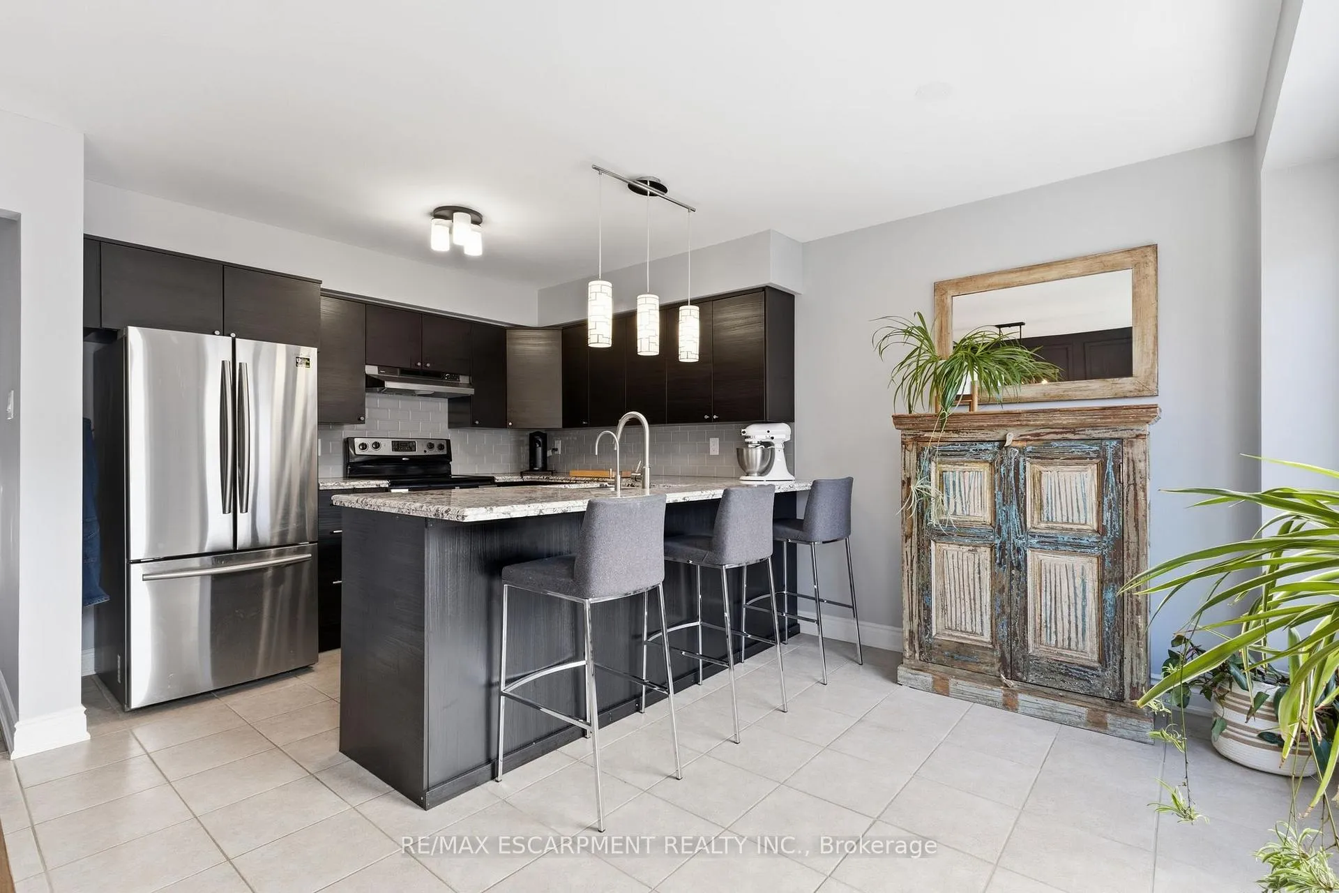 Photo 14 of 5123 Dryden Avenue, Burlington, Orchard — HOMEH