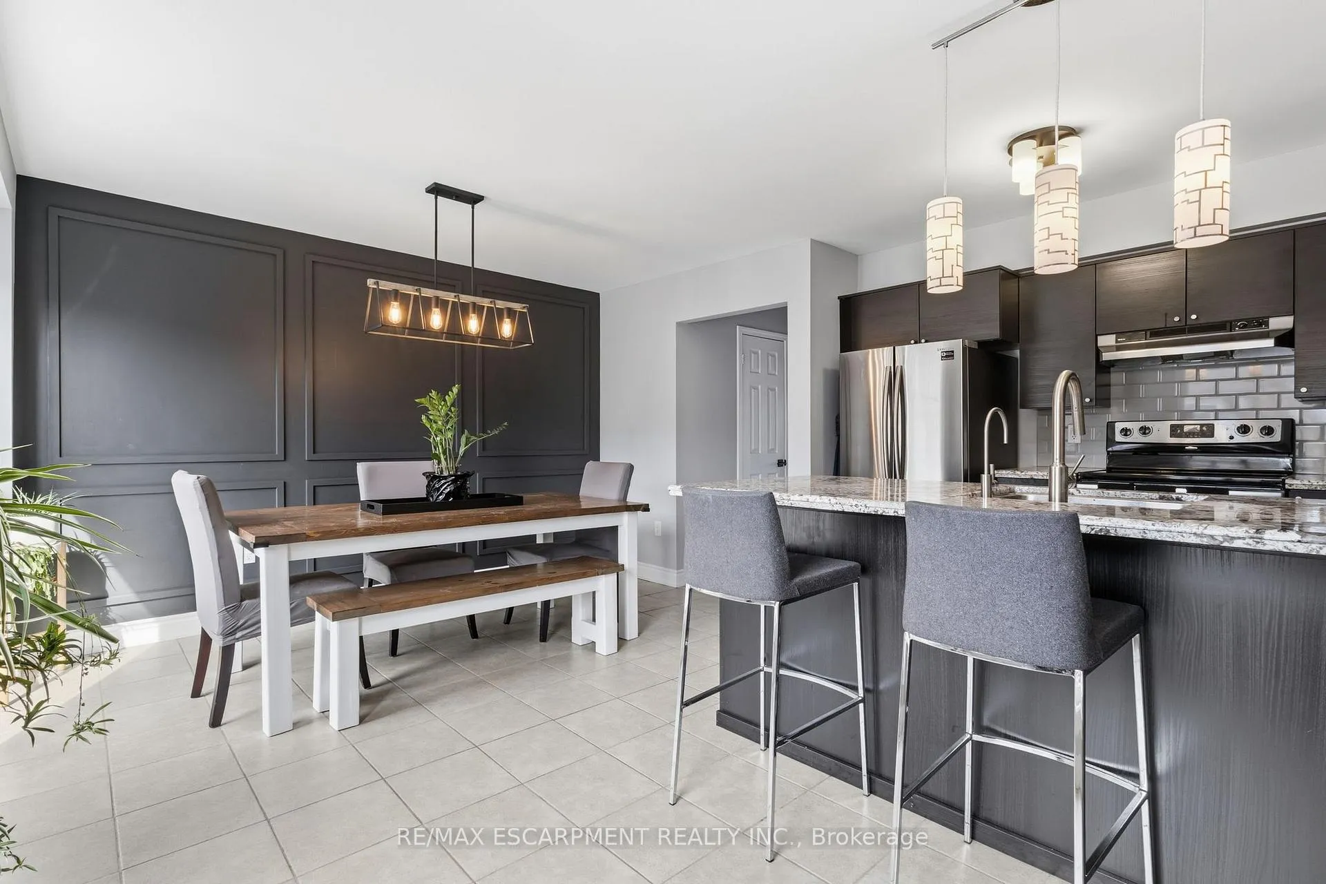 Photo 15 of 5123 Dryden Avenue, Burlington, Orchard — HOMEH
