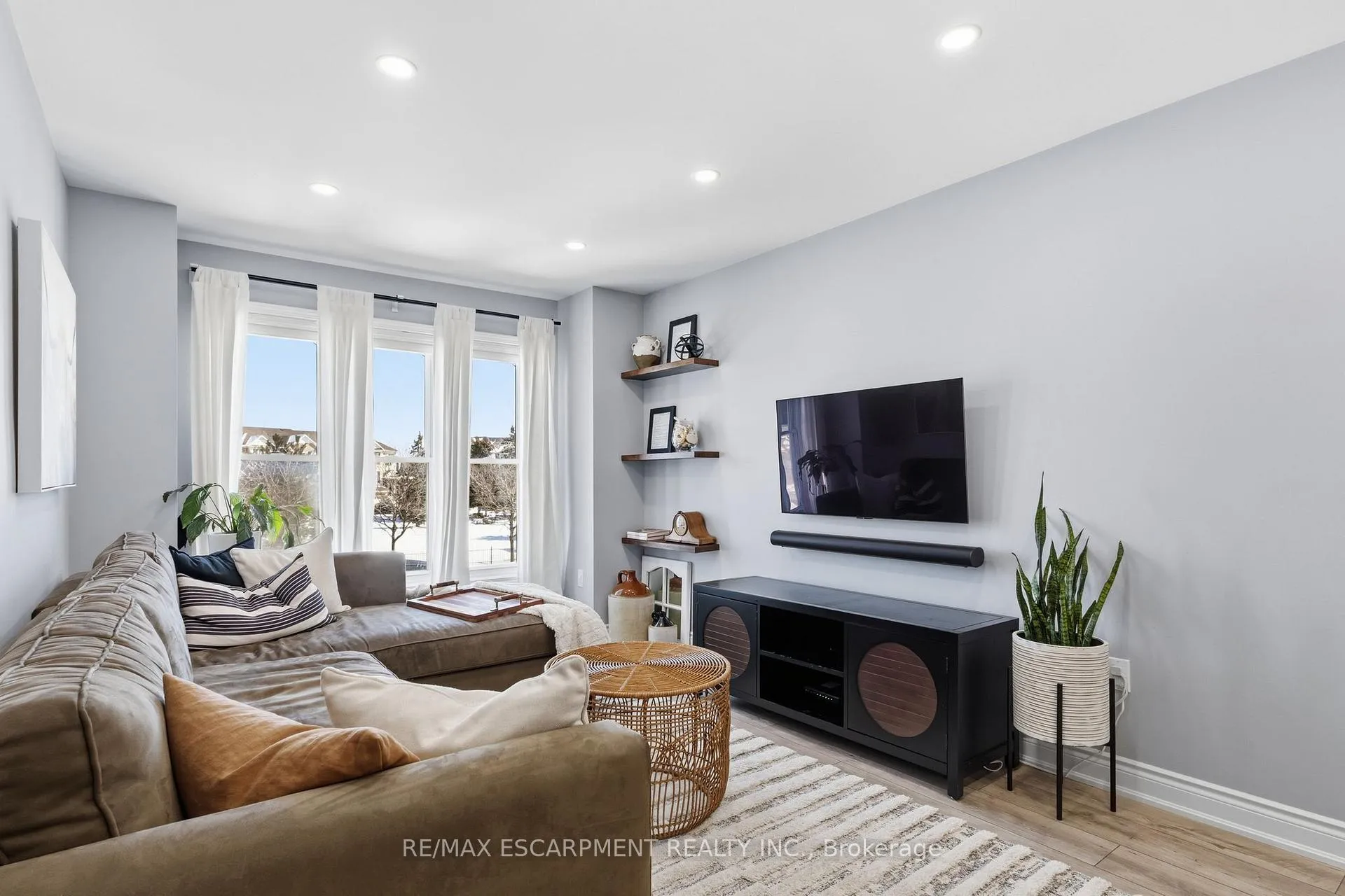 Photo 20 of 5123 Dryden Avenue, Burlington, Orchard — HOMEH