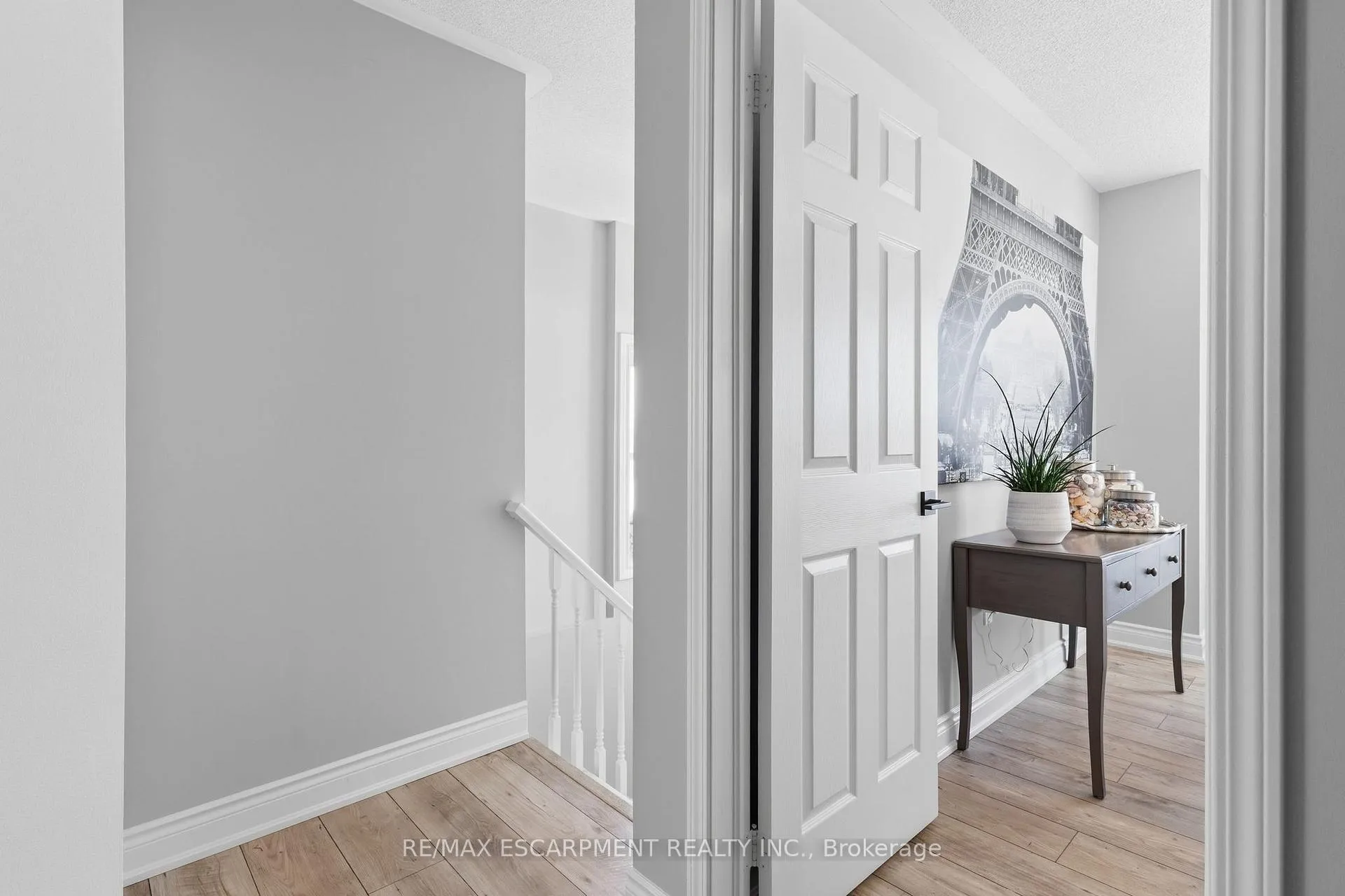 Photo 25 of 5123 Dryden Avenue, Burlington, Orchard — HOMEH