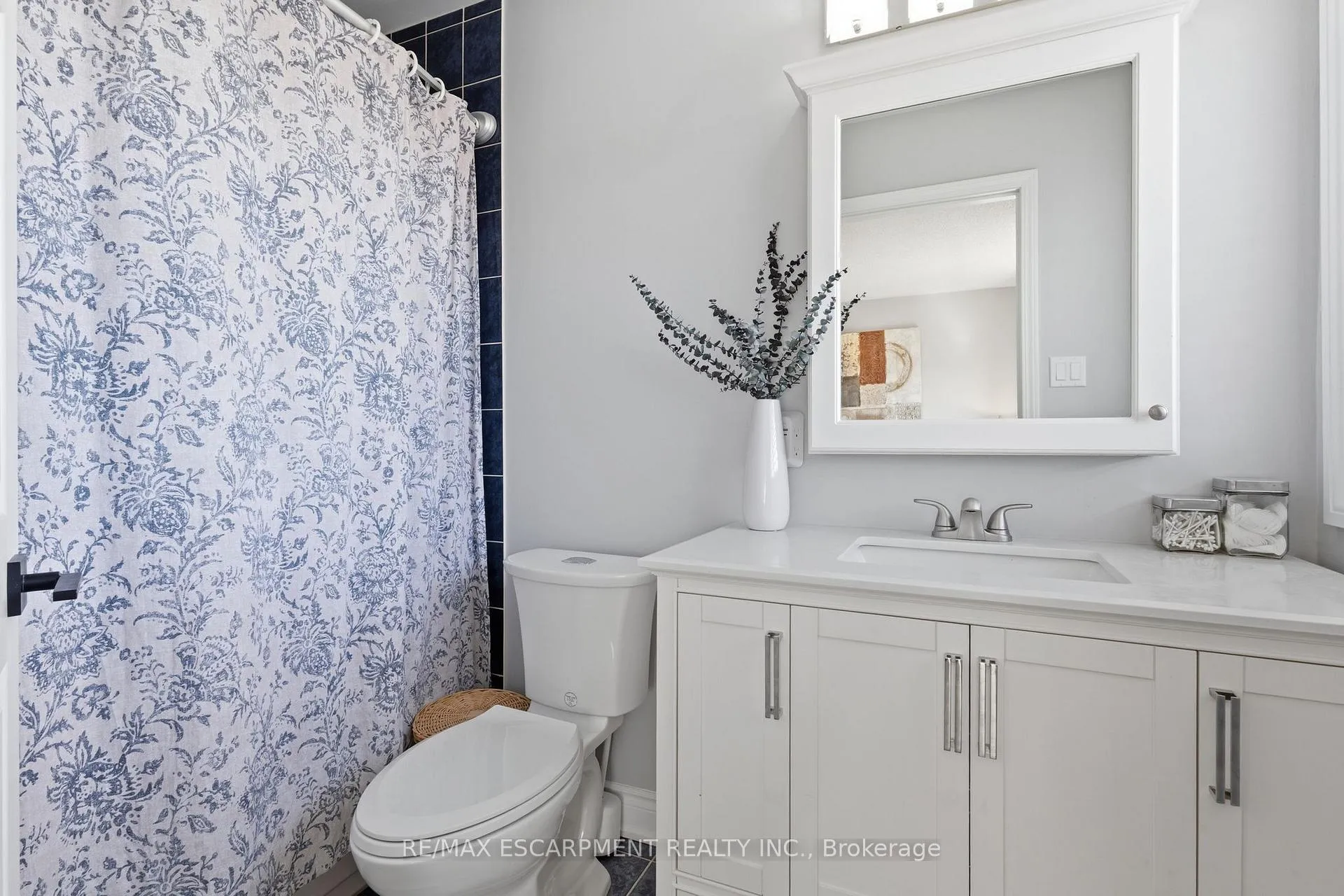 Photo 28 of 5123 Dryden Avenue, Burlington, Orchard — HOMEH