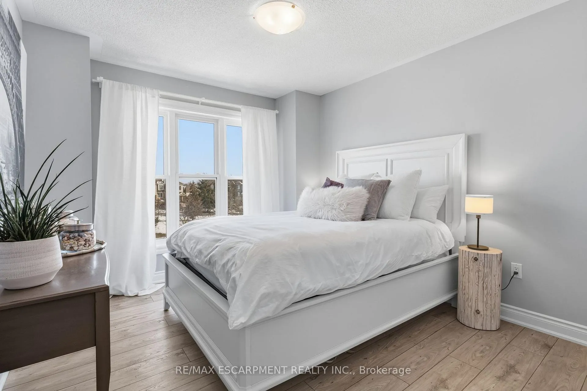 Photo 29 of 5123 Dryden Avenue, Burlington, Orchard — HOMEH