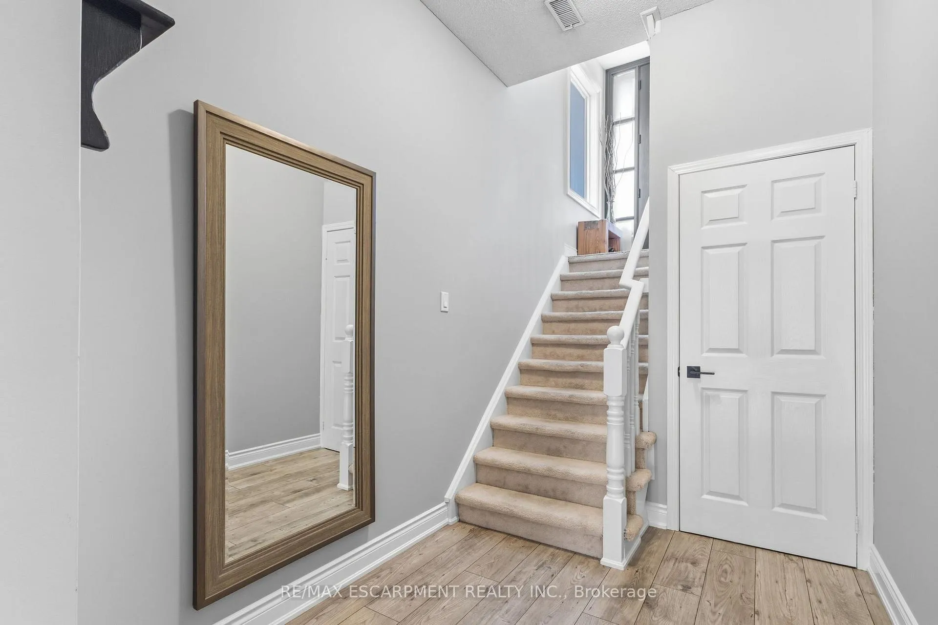 Photo 32 of 5123 Dryden Avenue, Burlington, Orchard — HOMEH