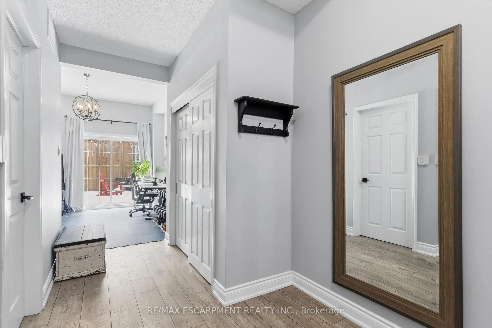 Photo 33 of 5123 Dryden Avenue, Burlington, Orchard — HOMEH