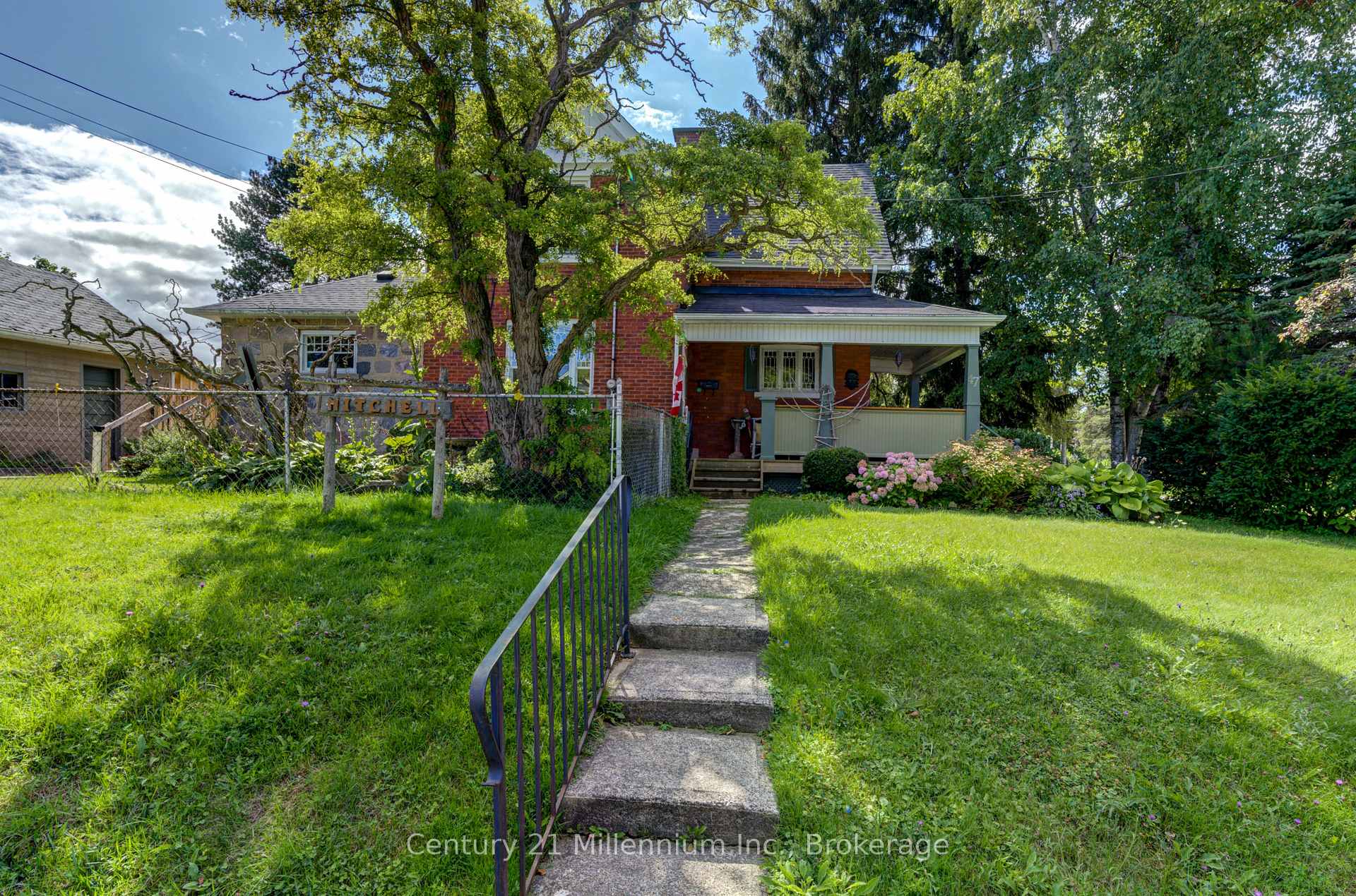 Photo 2 of 47 Pearson Street, Meaford — HOMEH