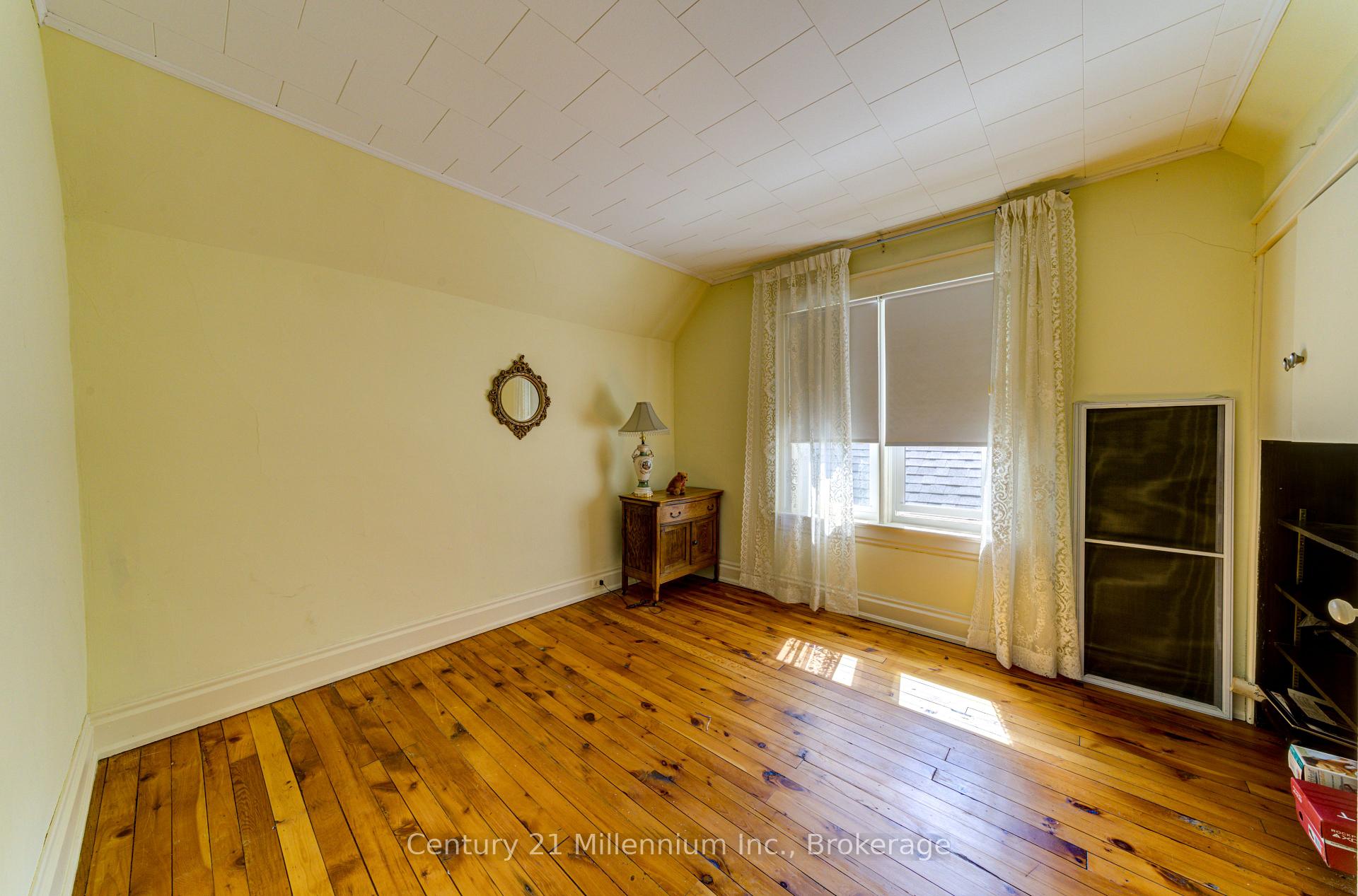 Photo 22 of 47 Pearson Street, Meaford — HOMEH