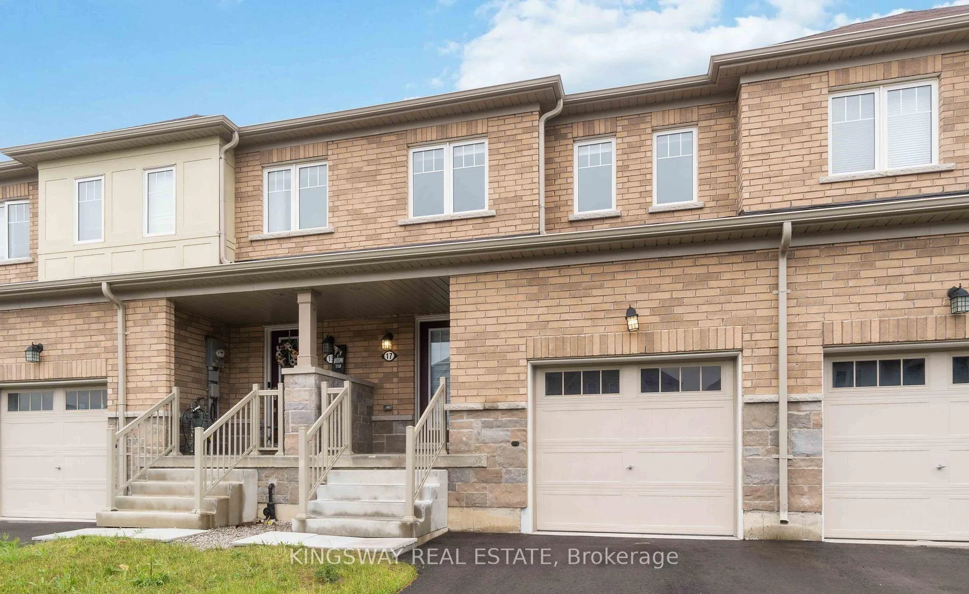 Photo 2 of 17 Armes Street, Hamilton, Binbrook — HOMEH