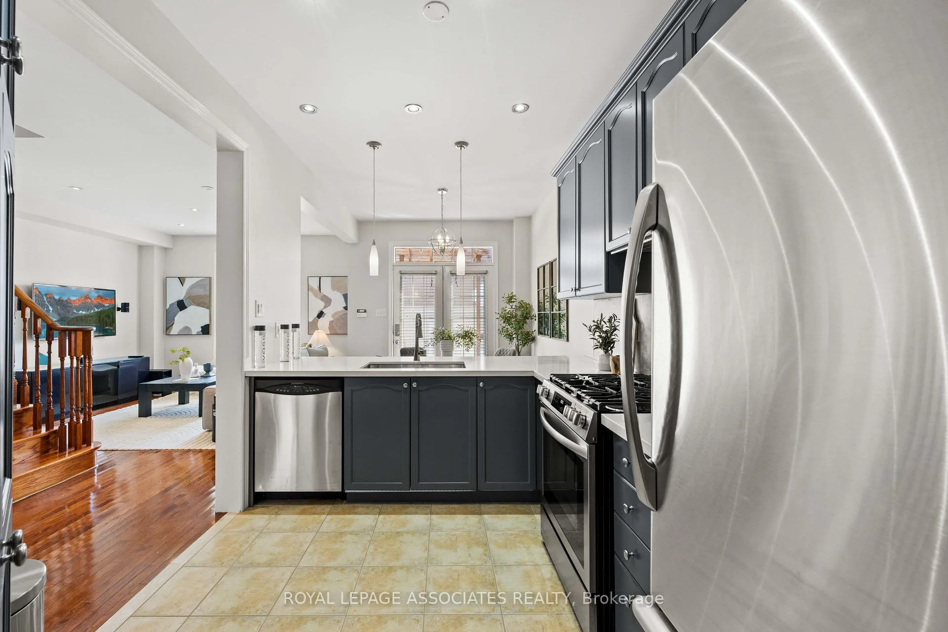 Photo 9 of 33 Evaridge Drive, Markham, Cornell — HOMEH
