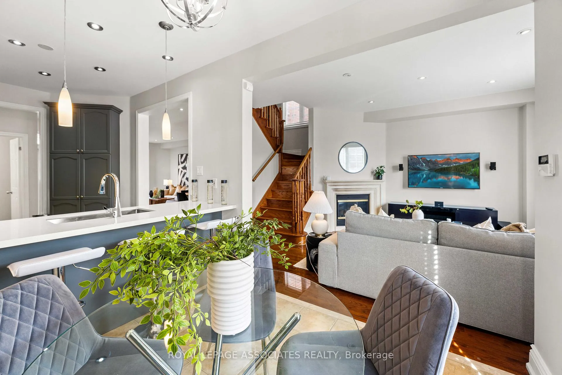 Photo 13 of 33 Evaridge Drive, Markham, Cornell — HOMEH