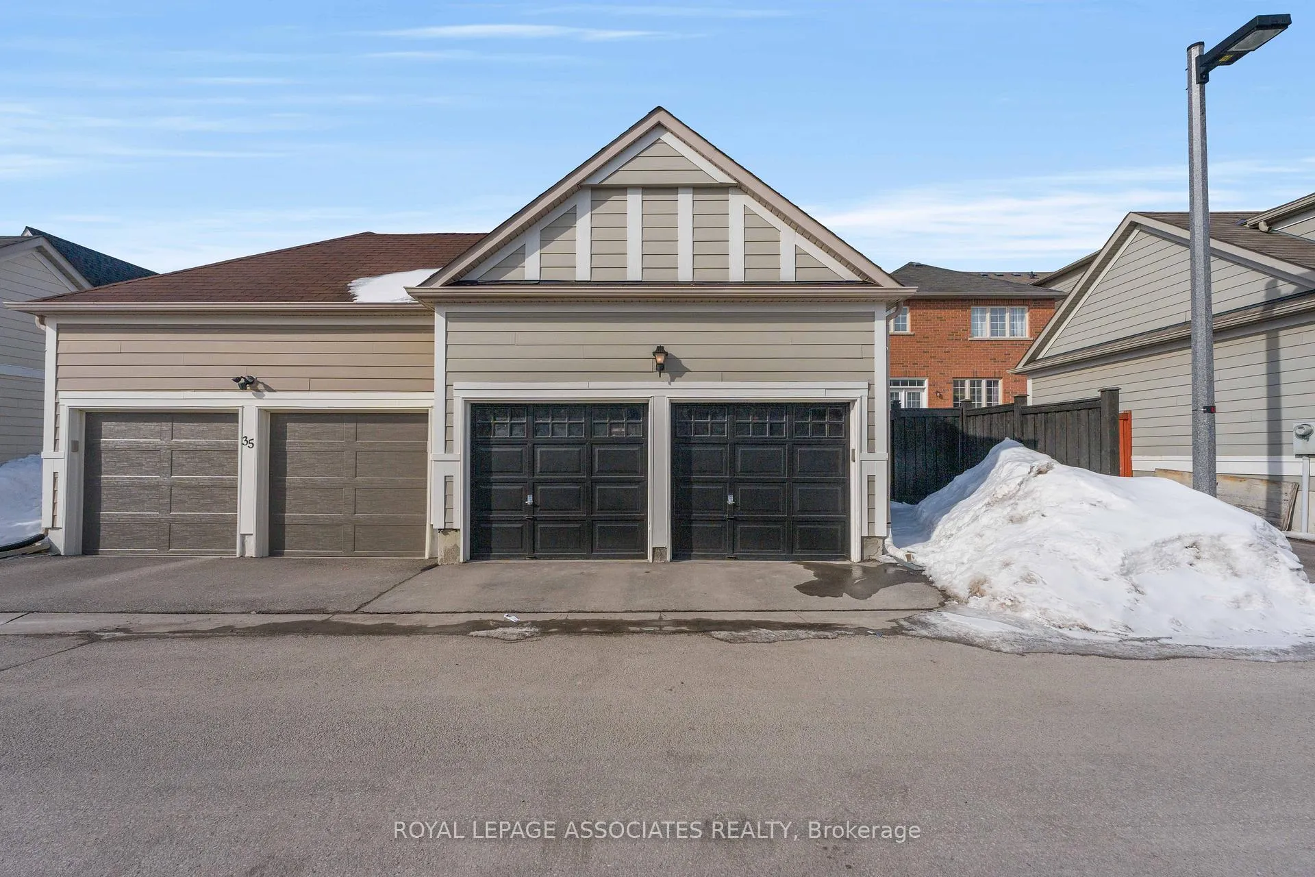 Photo 34 of 33 Evaridge Drive, Markham, Cornell — HOMEH