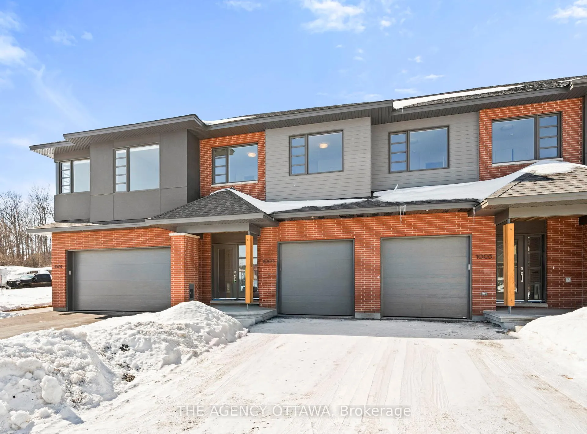 Photo 3 of 1003 Kitigan Grove, Ottawa, Kanata - Kanata Lakes/Heritage Hills — HOMEH