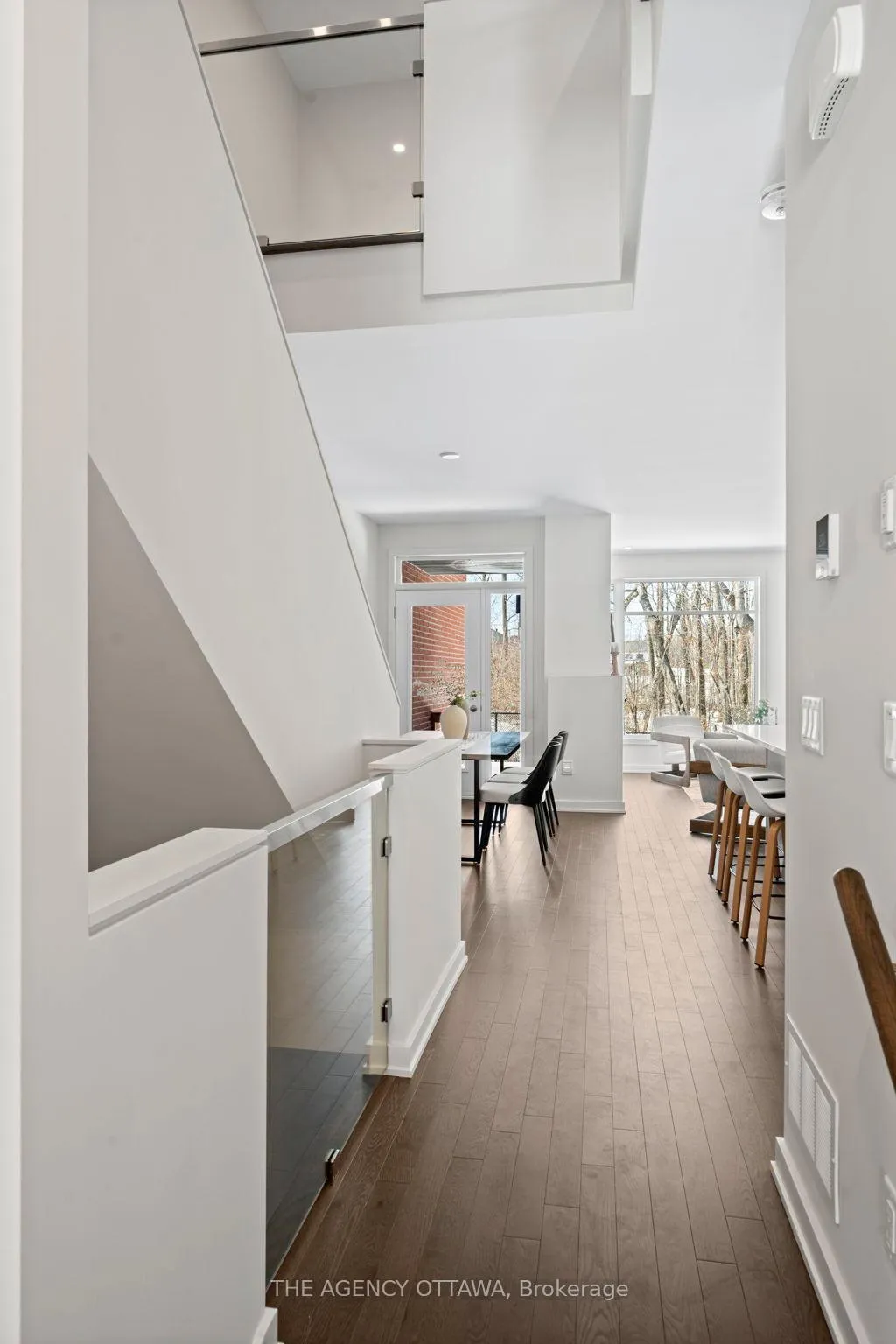 Photo 5 of 1003 Kitigan Grove, Ottawa, Kanata - Kanata Lakes/Heritage Hills — HOMEH