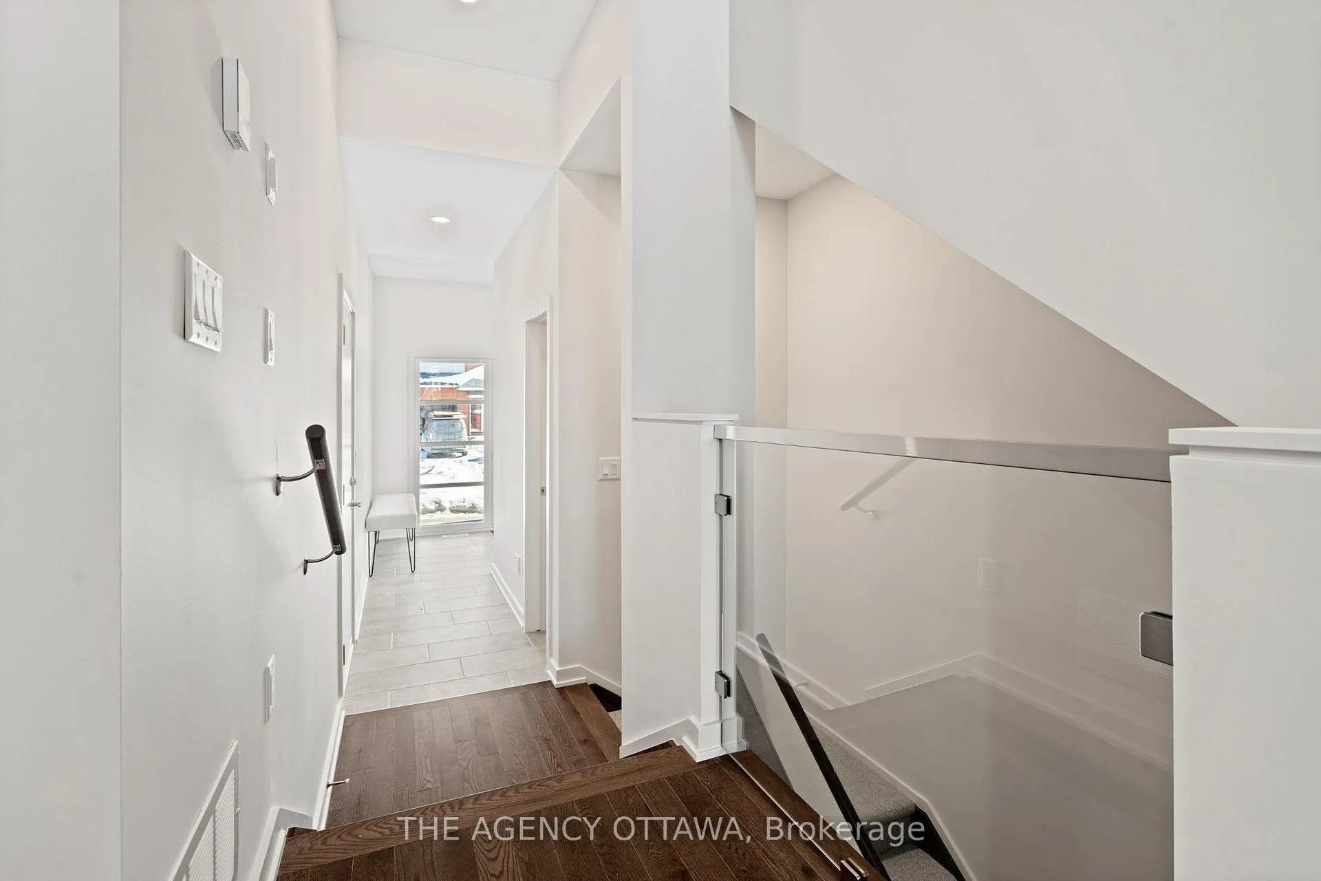 Photo 6 of 1003 Kitigan Grove, Ottawa, Kanata - Kanata Lakes/Heritage Hills — HOMEH