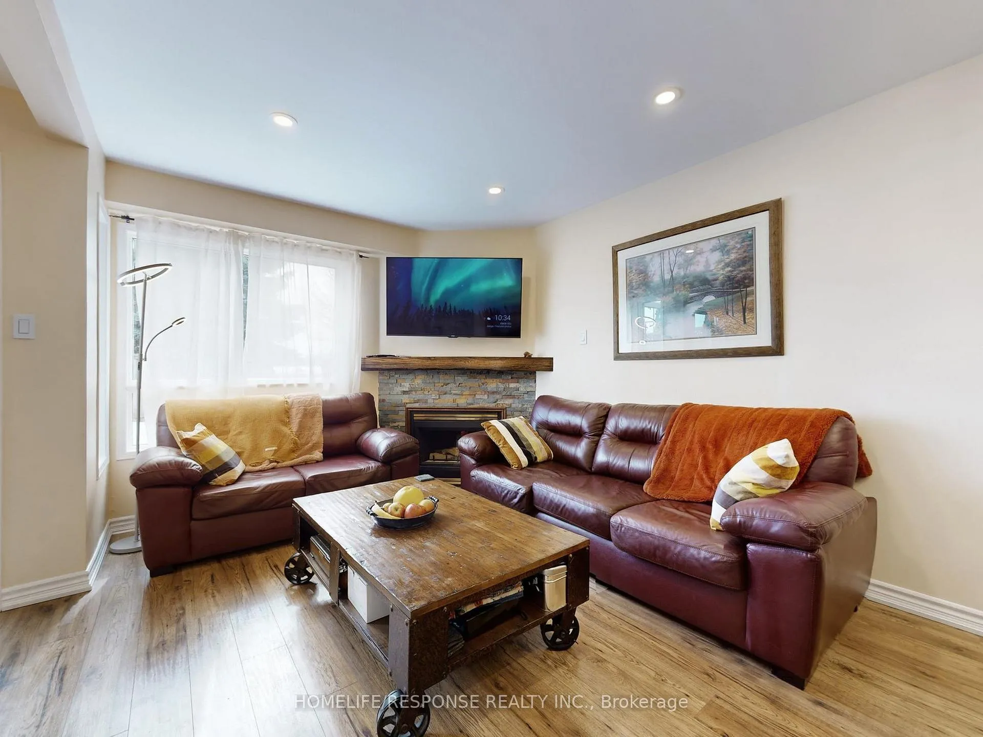 Photo 3 of 5134 Lampman Avenue, Burlington, Uptown — HOMEH