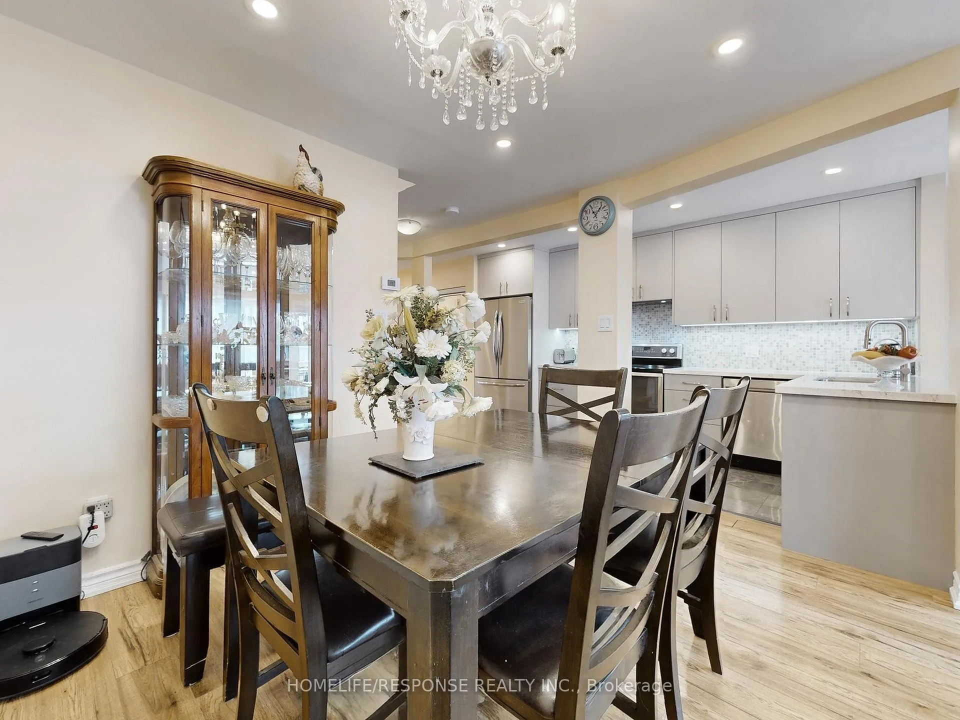 Photo 8 of 5134 Lampman Avenue, Burlington, Uptown — HOMEH