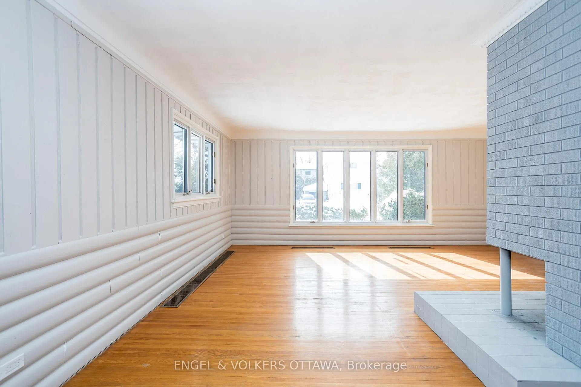 Photo 17 of 141 Rodney Crescent, Ottawa, Faircrest Heights — HOMEH