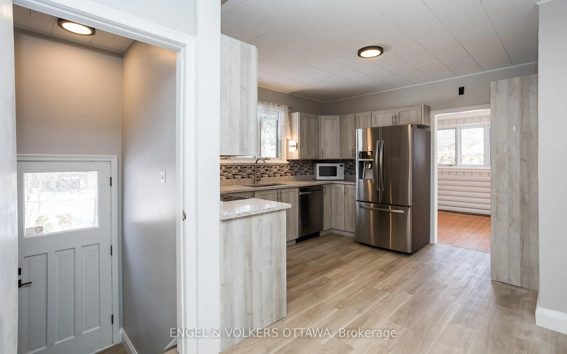 Photo 24 of 141 Rodney Crescent, Ottawa, Faircrest Heights — HOMEH