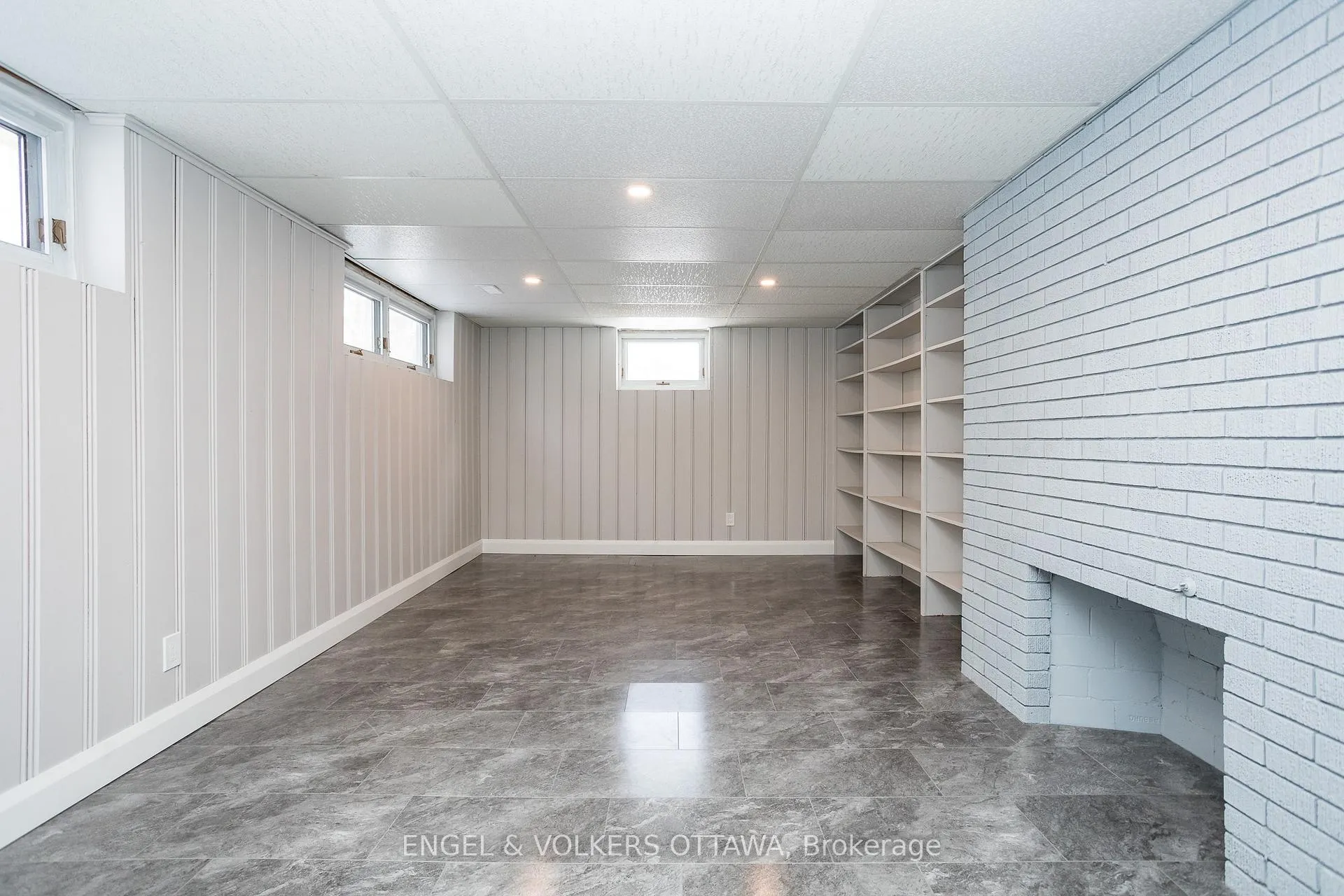 Photo 37 of 141 Rodney Crescent, Ottawa, Faircrest Heights — HOMEH