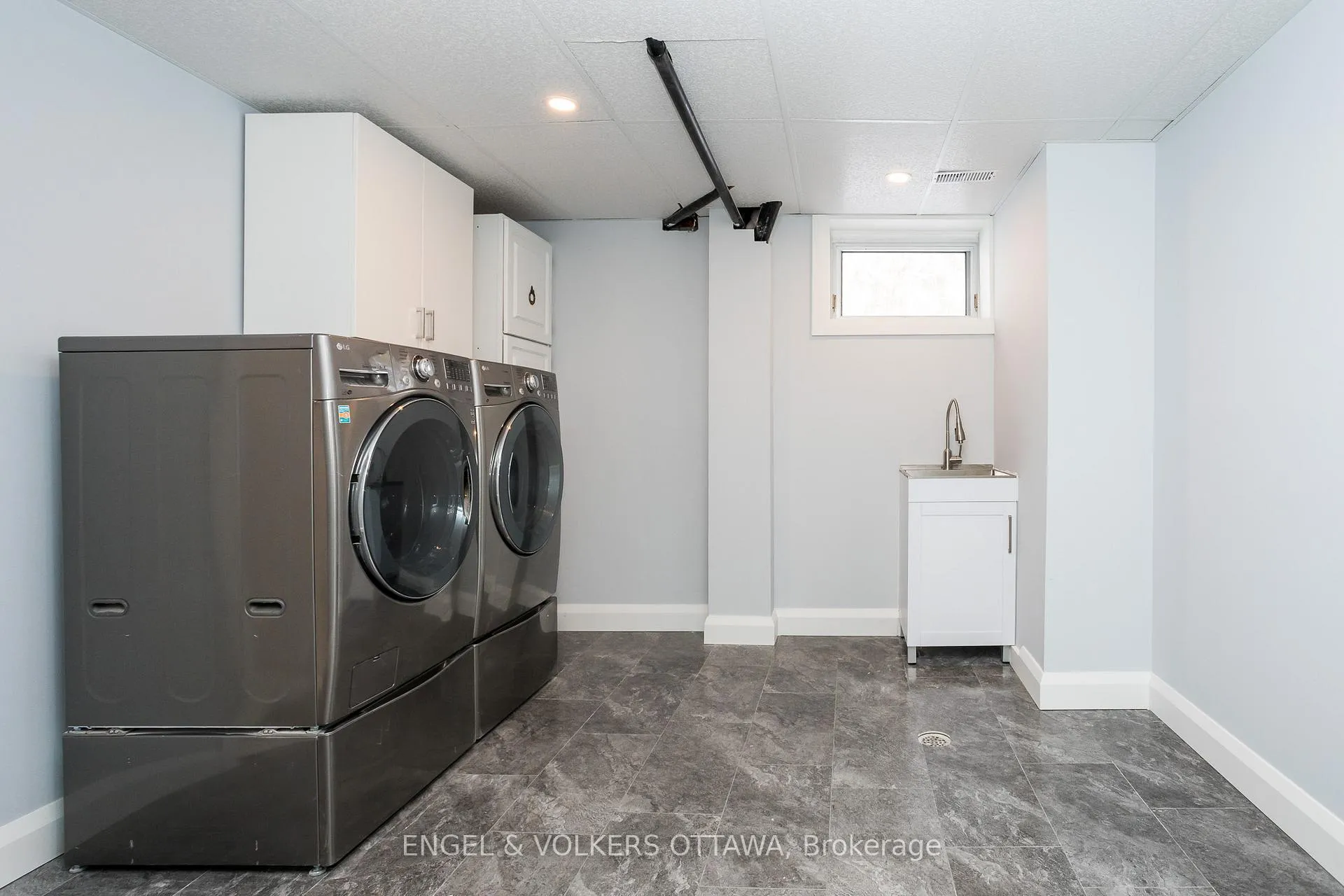 Photo 42 of 141 Rodney Crescent, Ottawa, Faircrest Heights — HOMEH