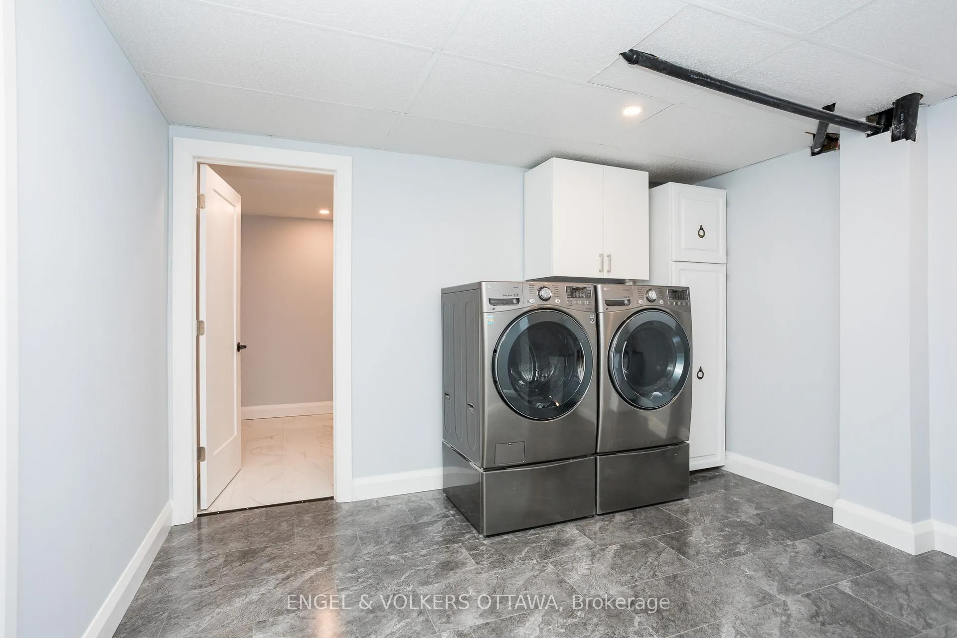 Photo 43 of 141 Rodney Crescent, Ottawa, Faircrest Heights — HOMEH