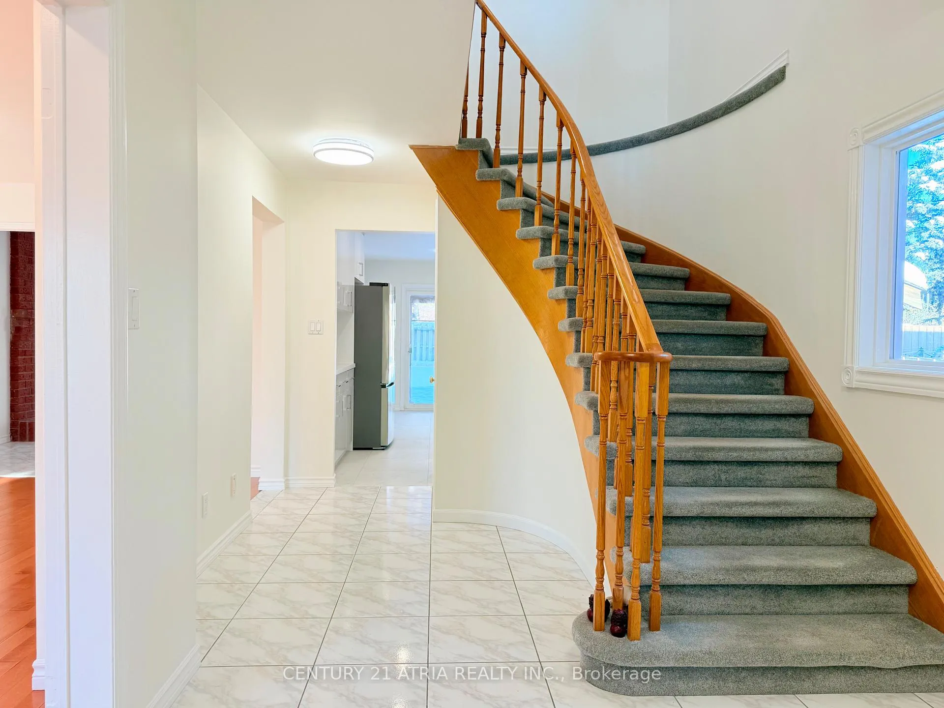 Photo 5 of 72 Bendamere Crescent, Markham, Raymerville — HOMEH
