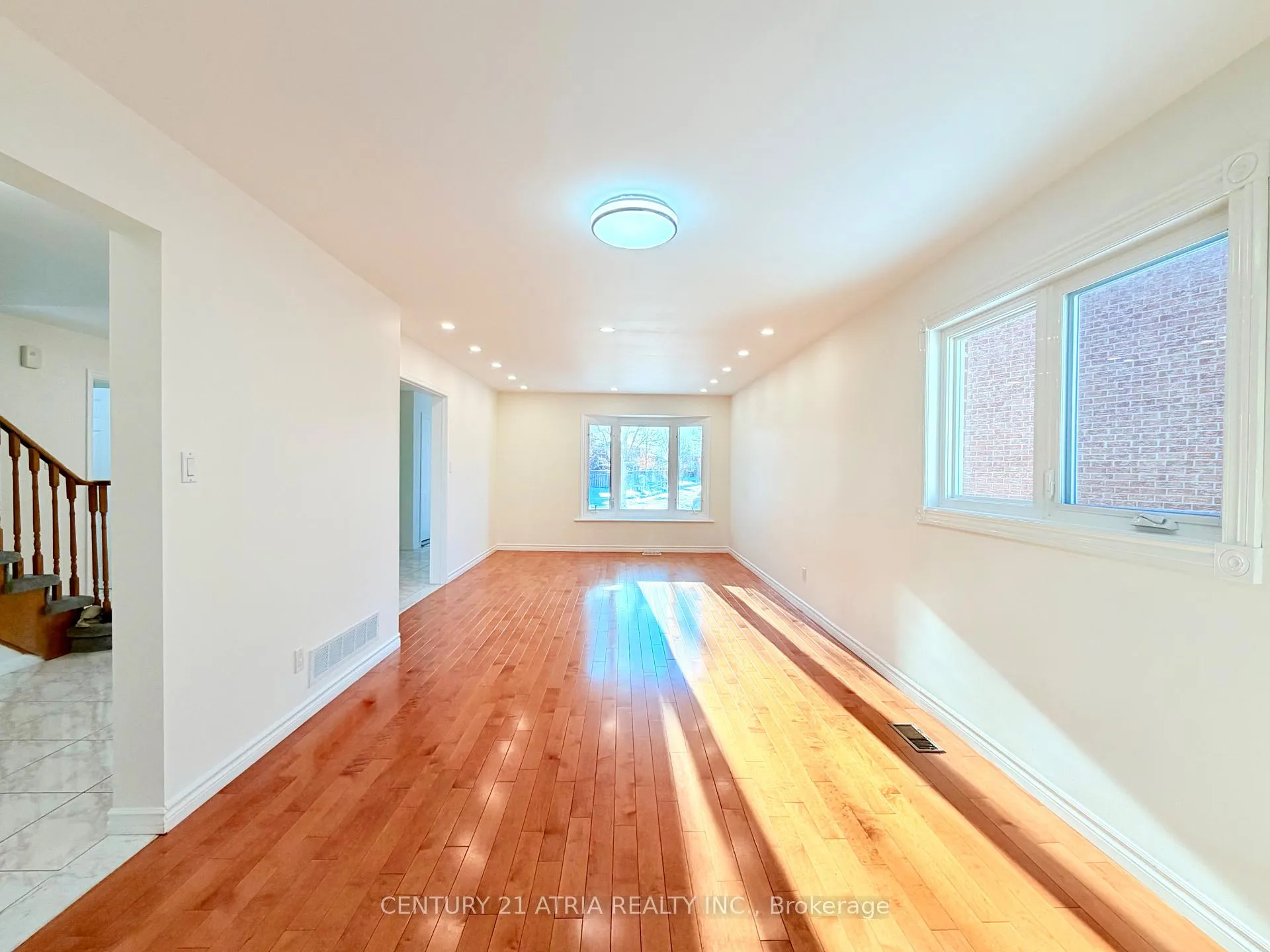 Photo 6 of 72 Bendamere Crescent, Markham, Raymerville — HOMEH