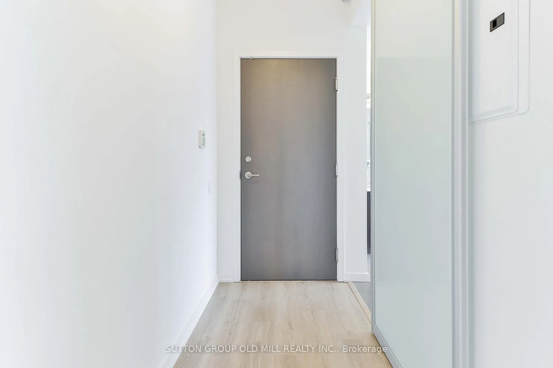 Photo 4 of Unit 414, 103 The Queensway Avenue, Toronto, High Park-Swansea — HOMEH