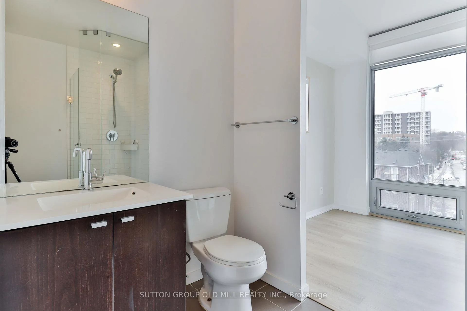 Photo 5 of Unit 414, 103 The Queensway Avenue, Toronto, High Park-Swansea — HOMEH